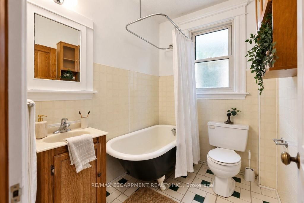 61 Garfield Avenue S Property Photo 20