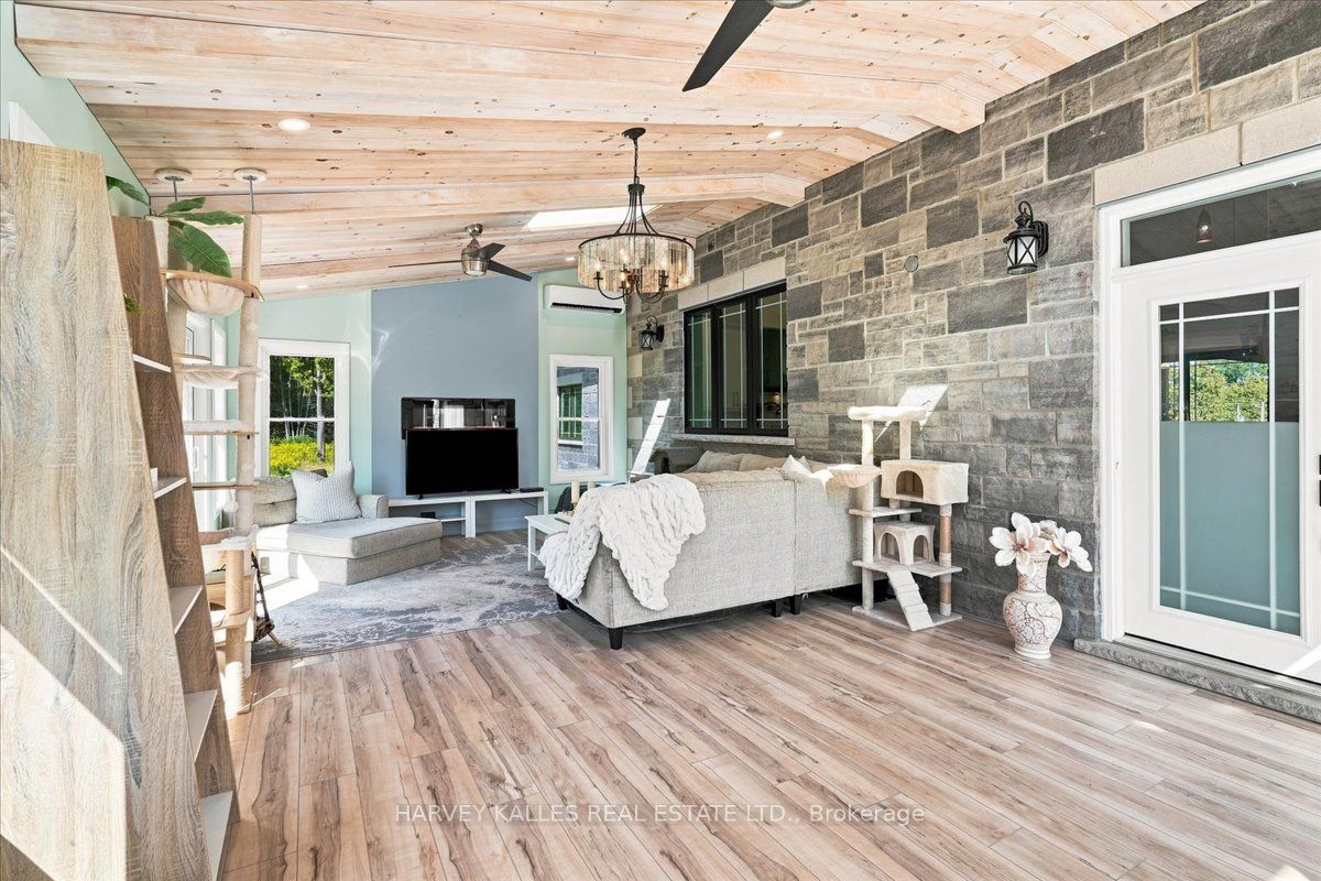 2755 Rapids Road Property Photo 19