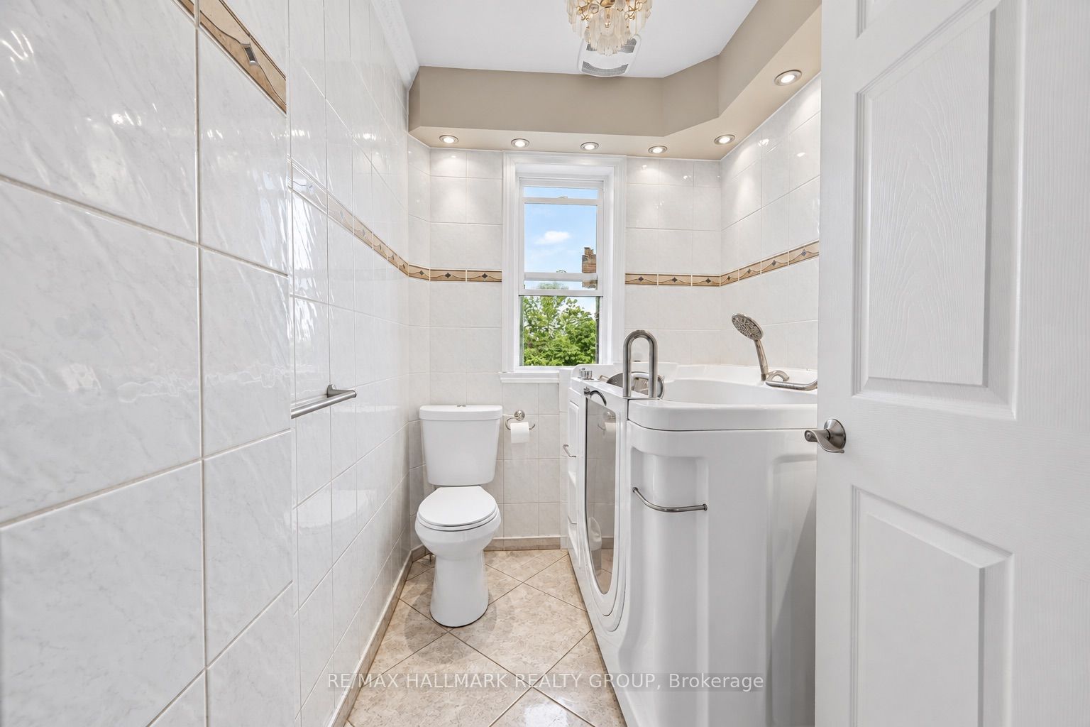 7099 Marco Street Property Photo 14