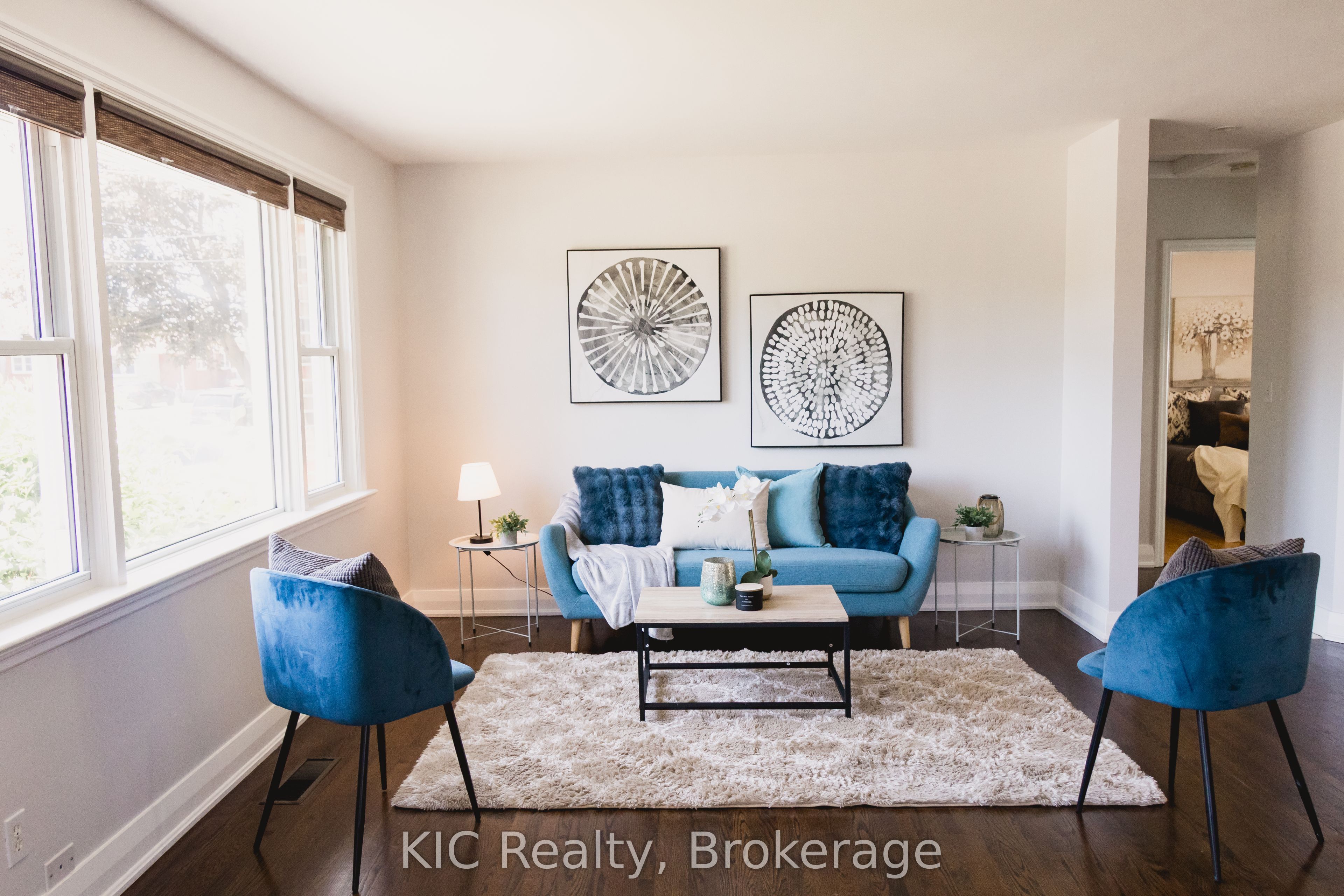 572 Shirley Street Property Photo 2