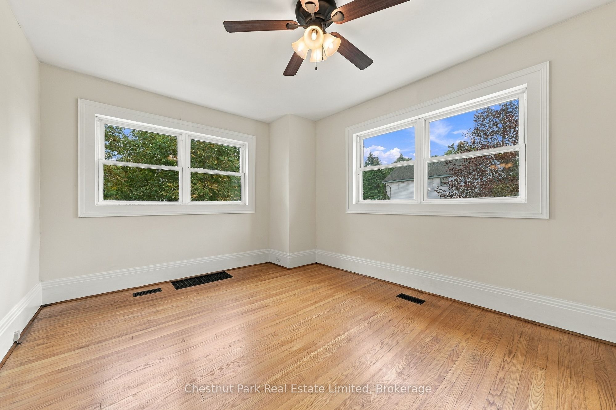 10 Northport Street Property Photo 10