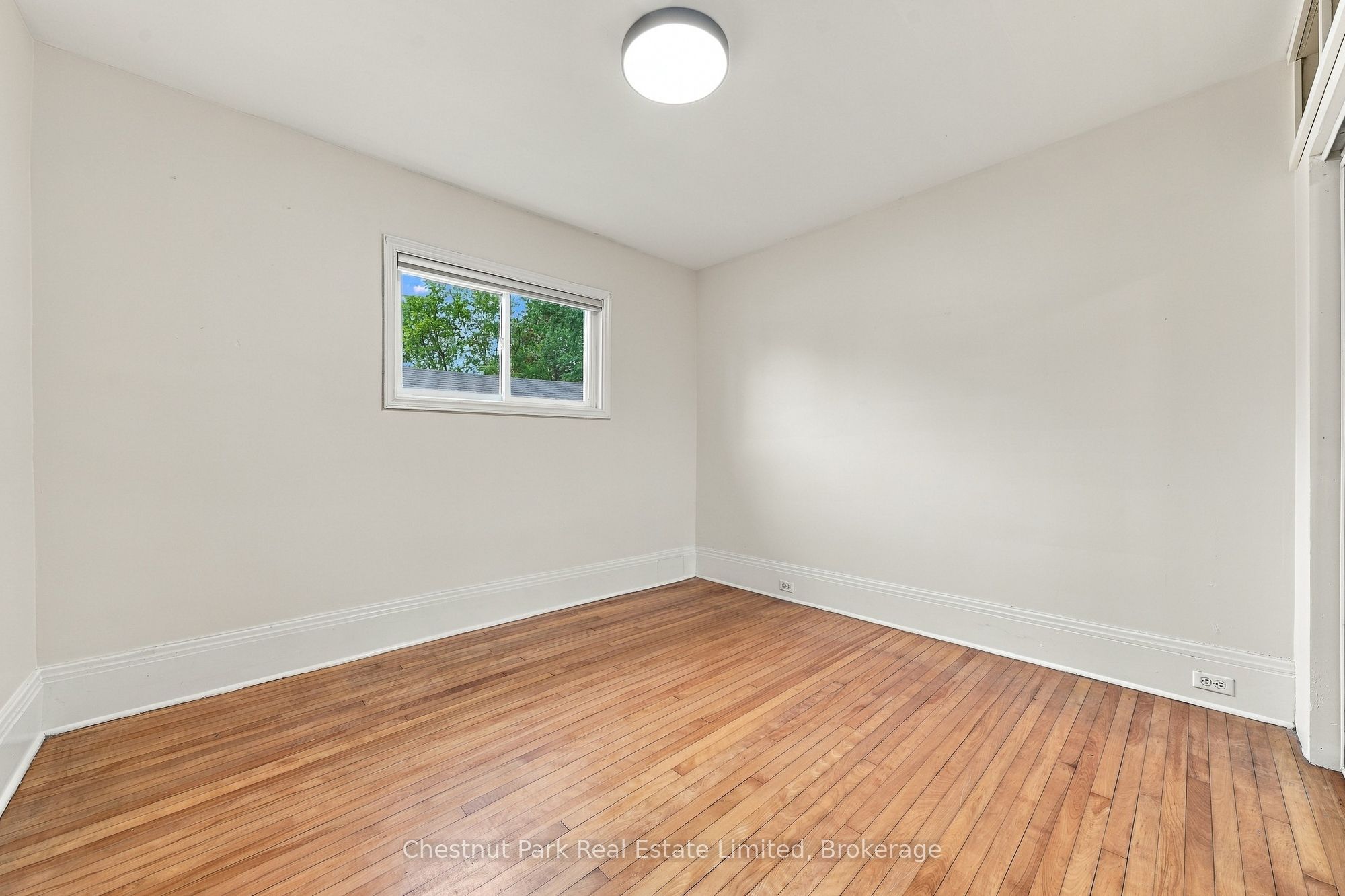 10 Northport Street Property Photo 14