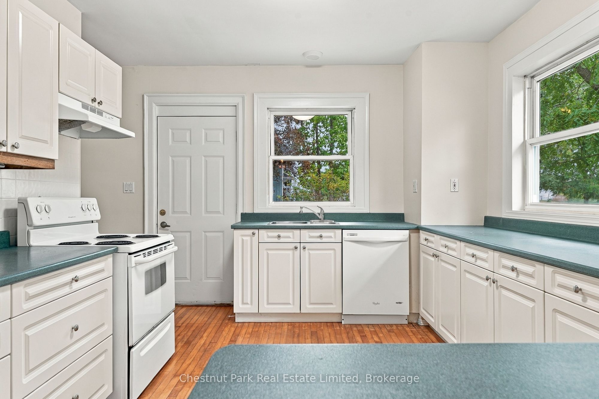 10 Northport Street Property Photo 19