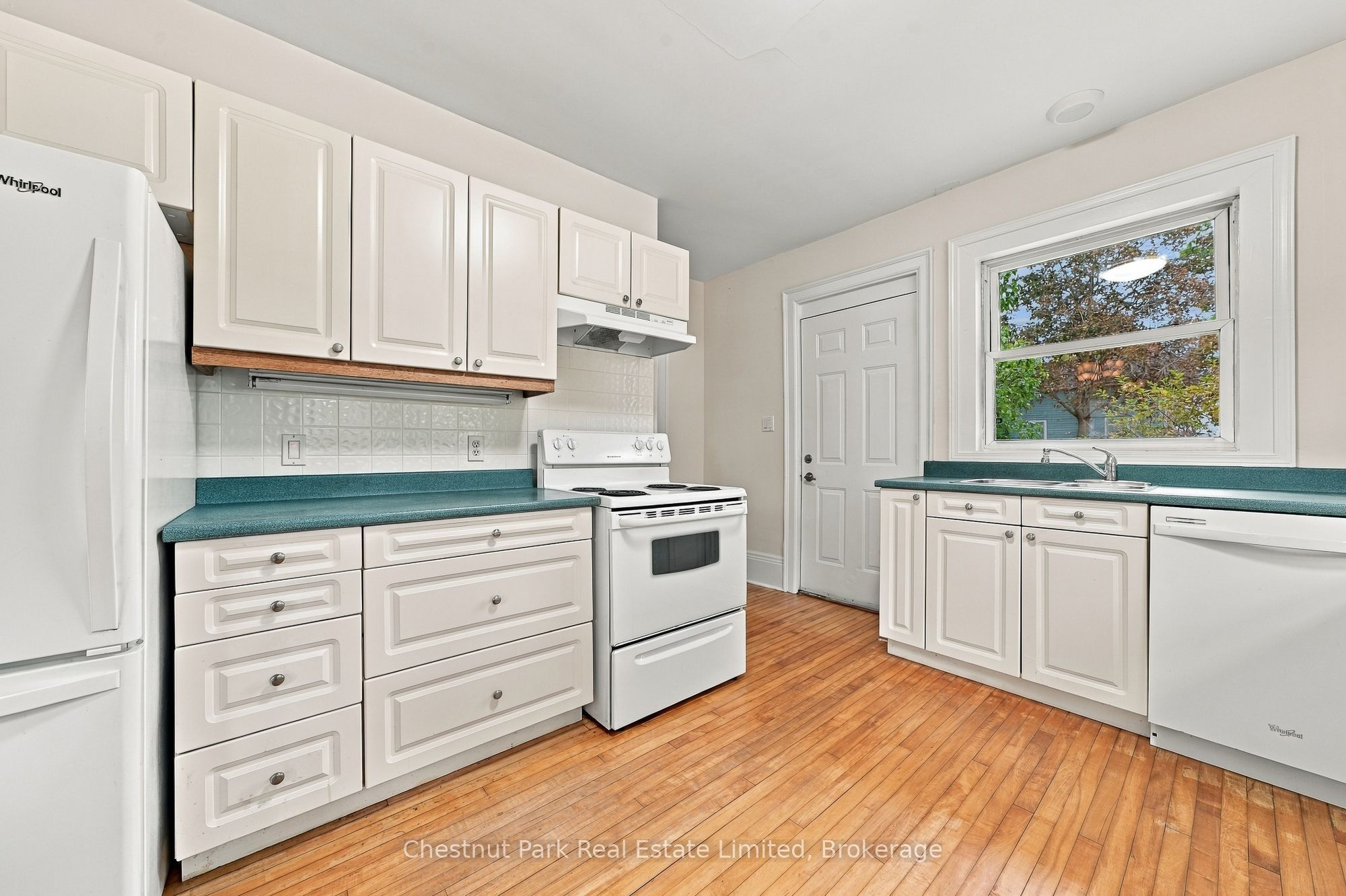 10 Northport Street Property Photo 22