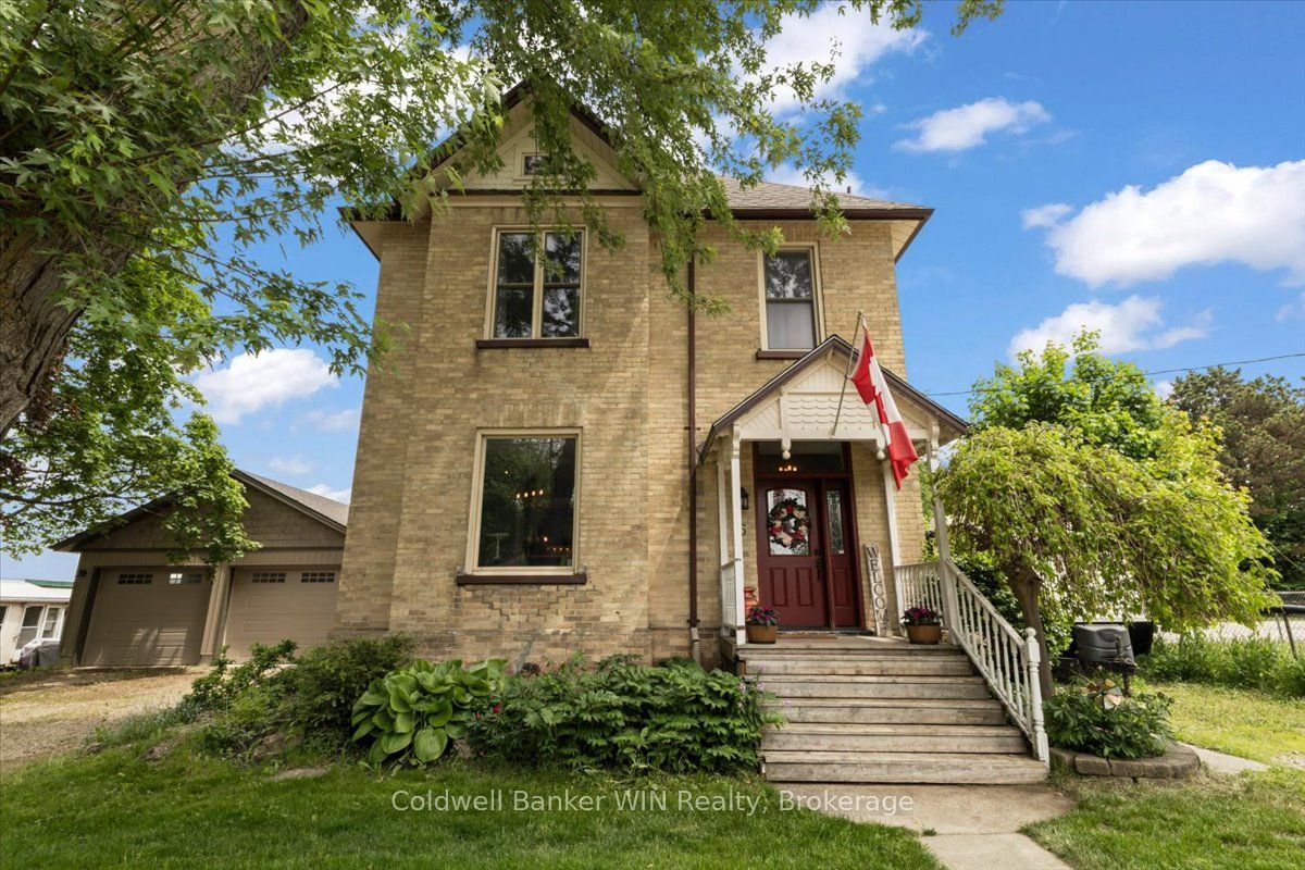 95 John Street S Property Photo 1