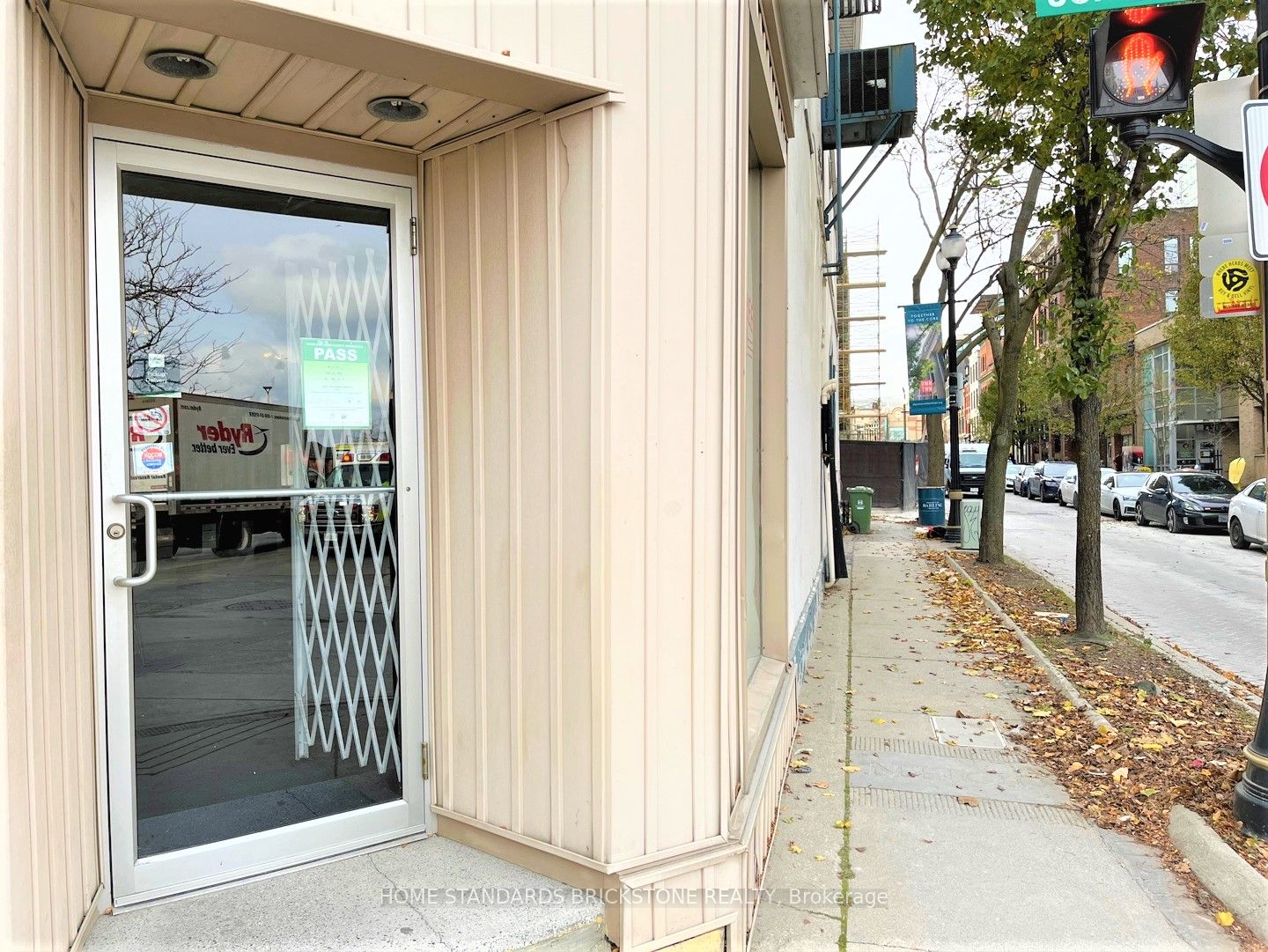 29 John Street N Property Photo 1