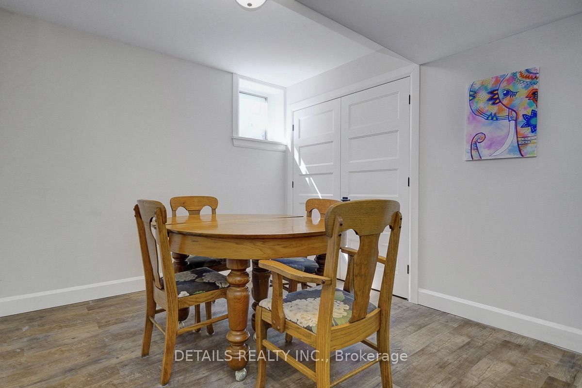 2565 Page Road Property Photo 7