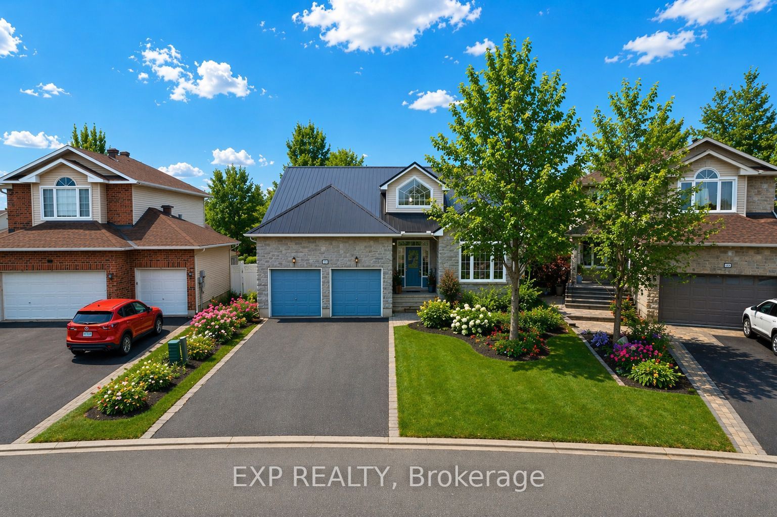 80 La Prairie Street Property Photo 1