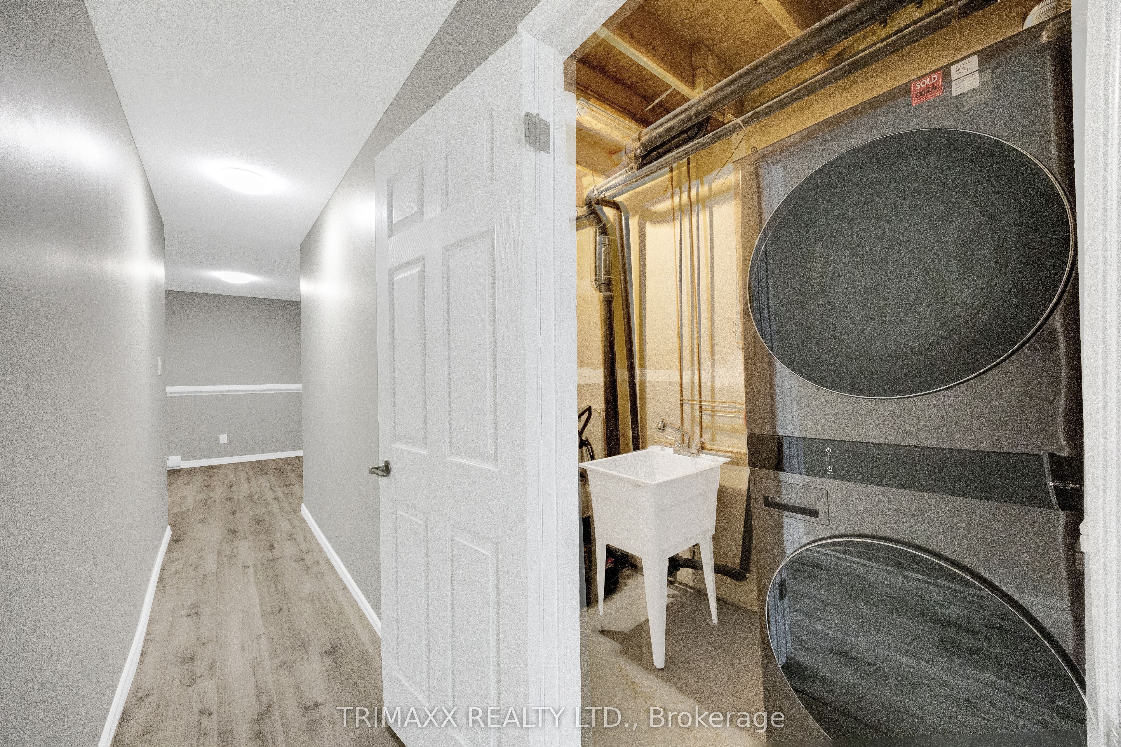 1855 Aldersbrook Road 35 Property Photo 5