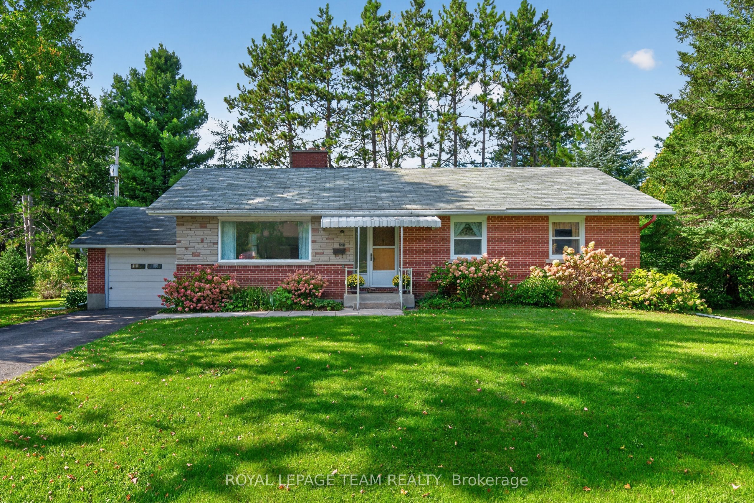 234 Naismith Drive Property Photo 1