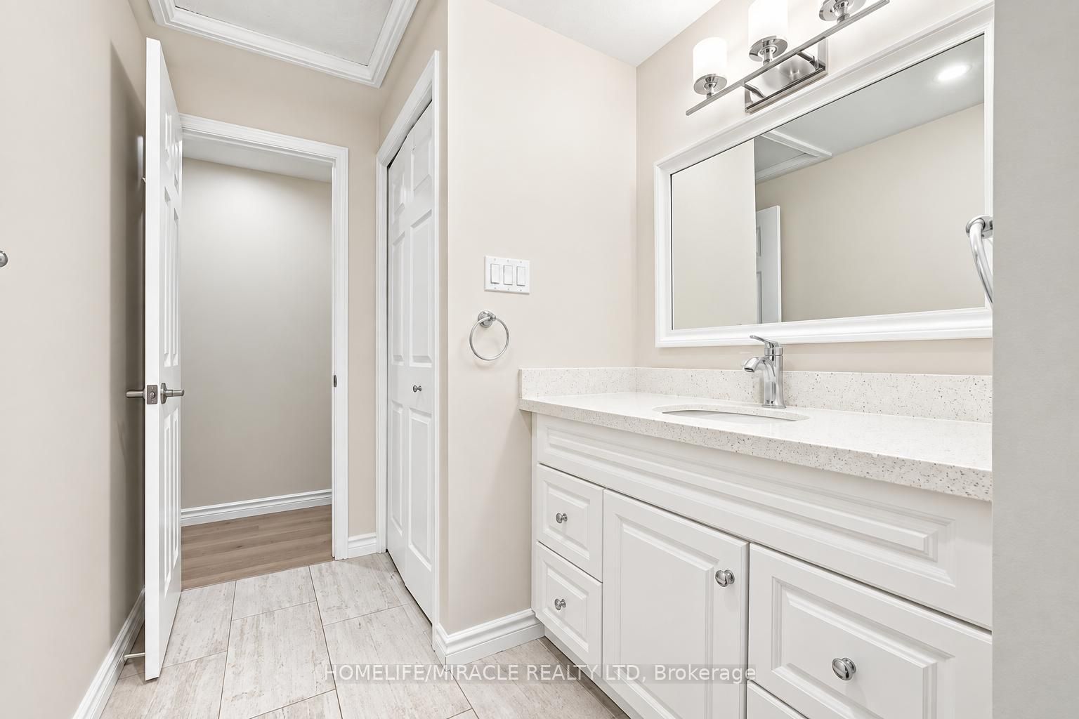 365 Blue Forest Drive Property Photo 16