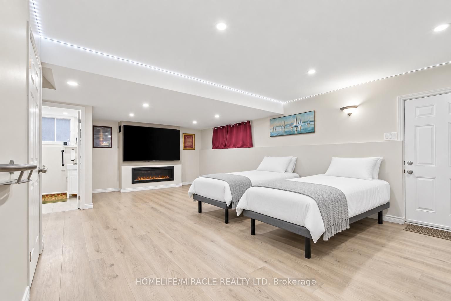 365 Blue Forest Drive Property Photo 19