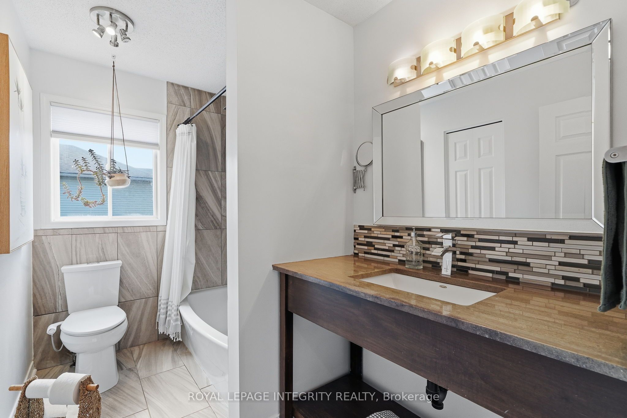 3365 Elie Crescent Property Photo 21