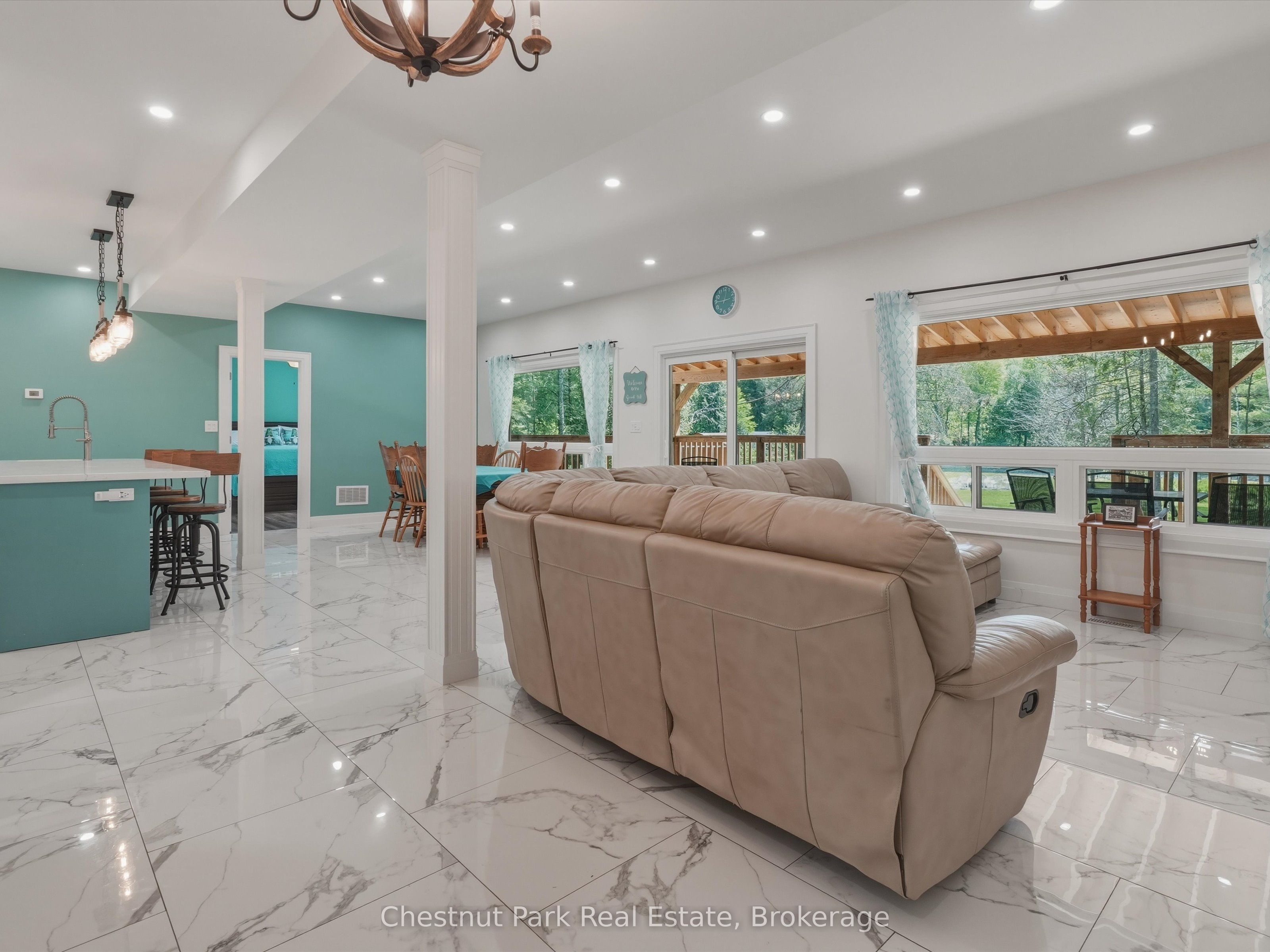 1013 Goodlife Lane Property Photo 8