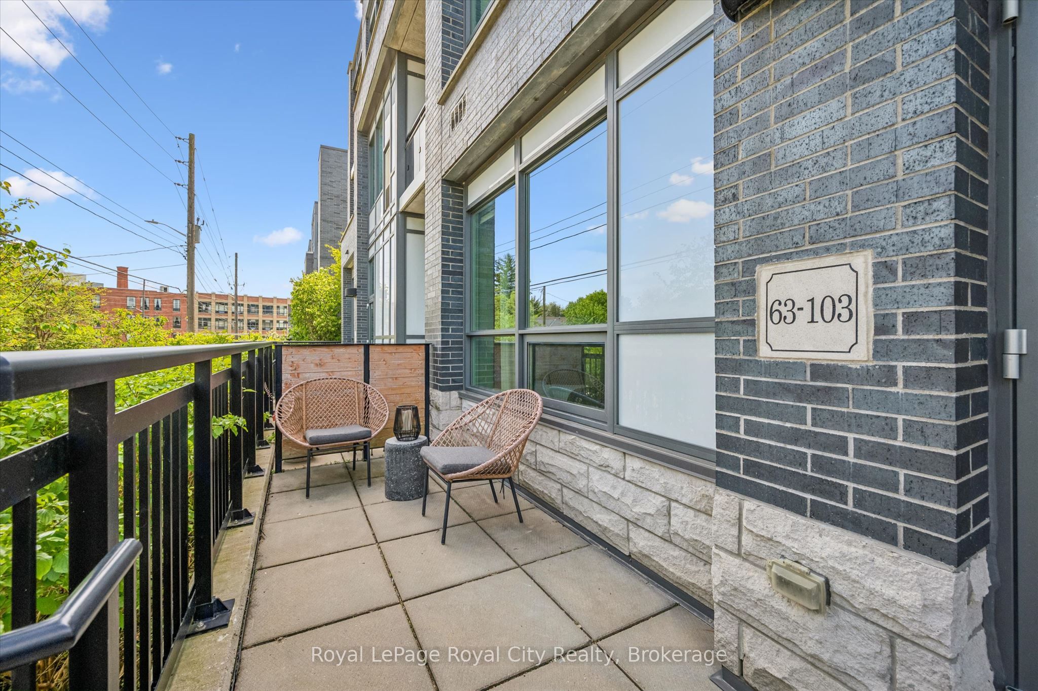 63 Arthur Street S 103