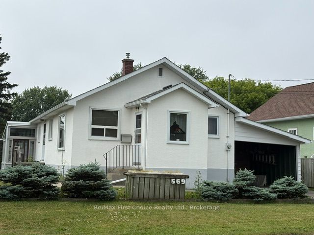 569 Dawson Street Property Photo 1