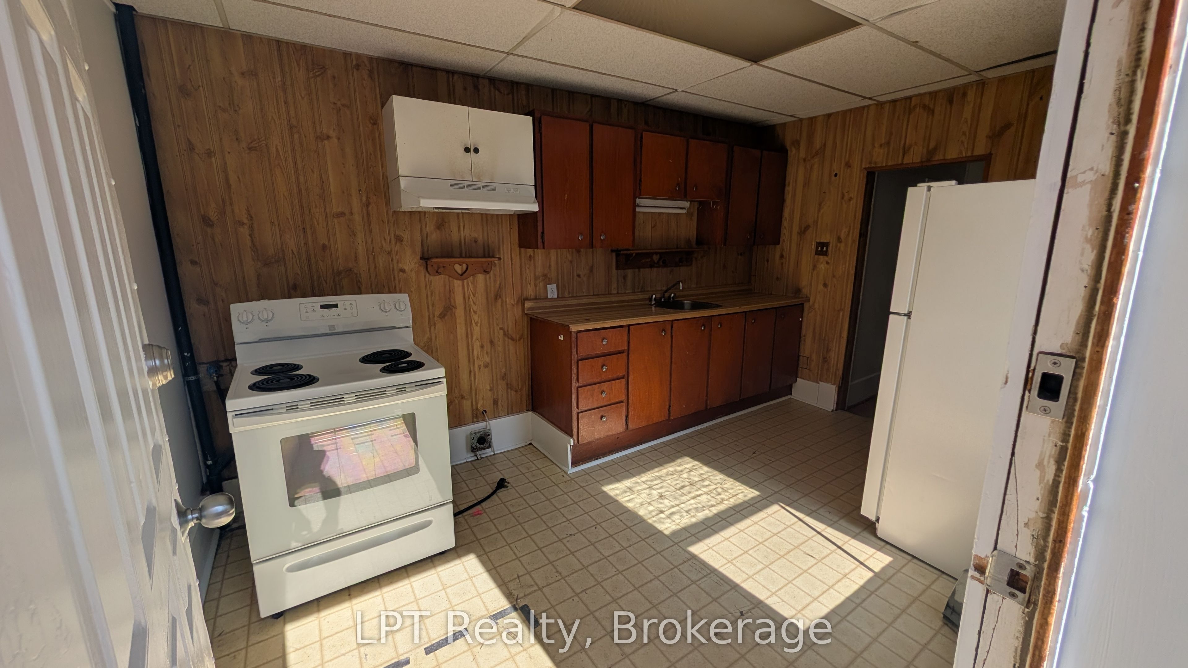 265 Bethune Street Property Photo 3