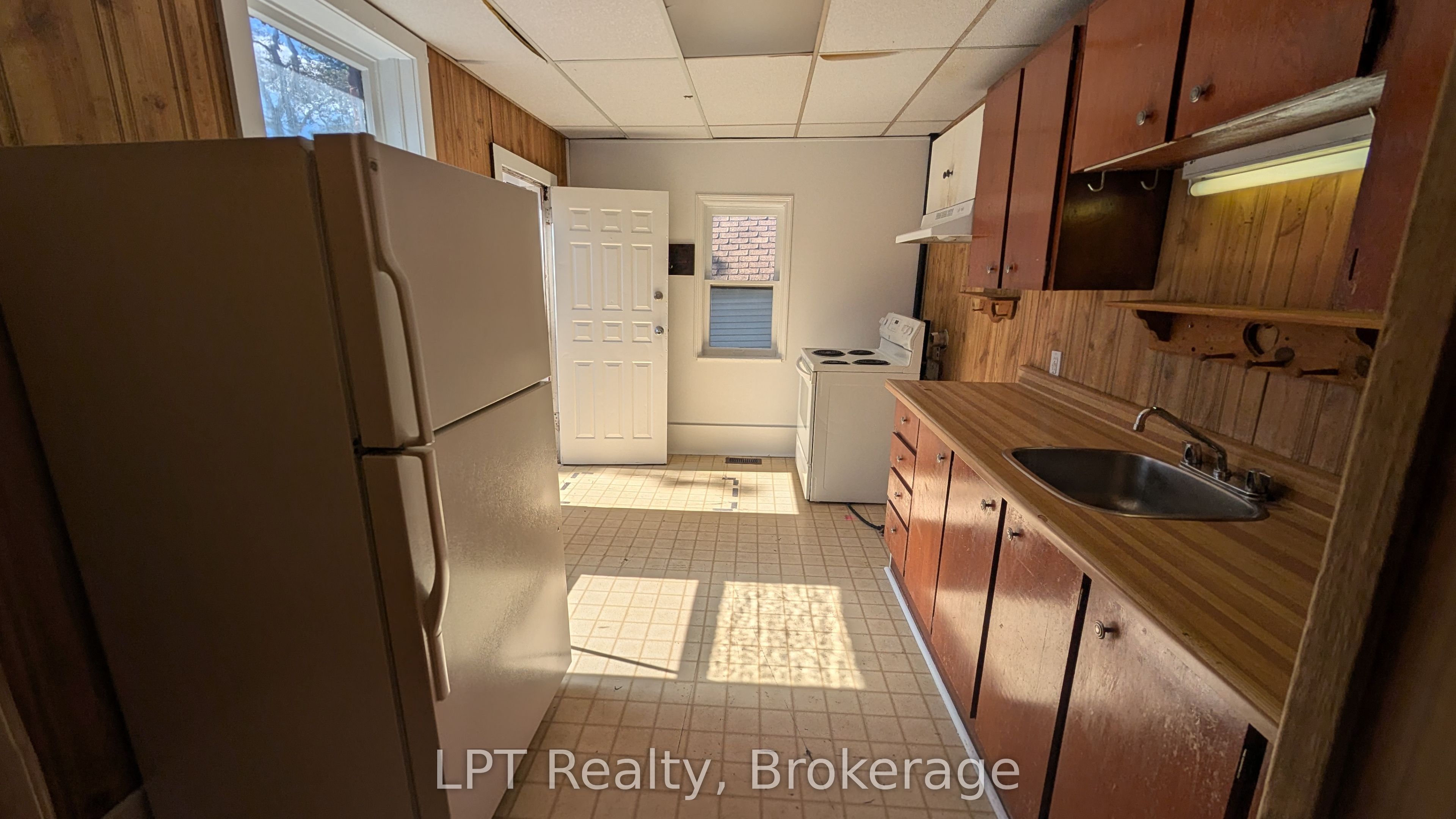 265 Bethune Street Property Photo 5