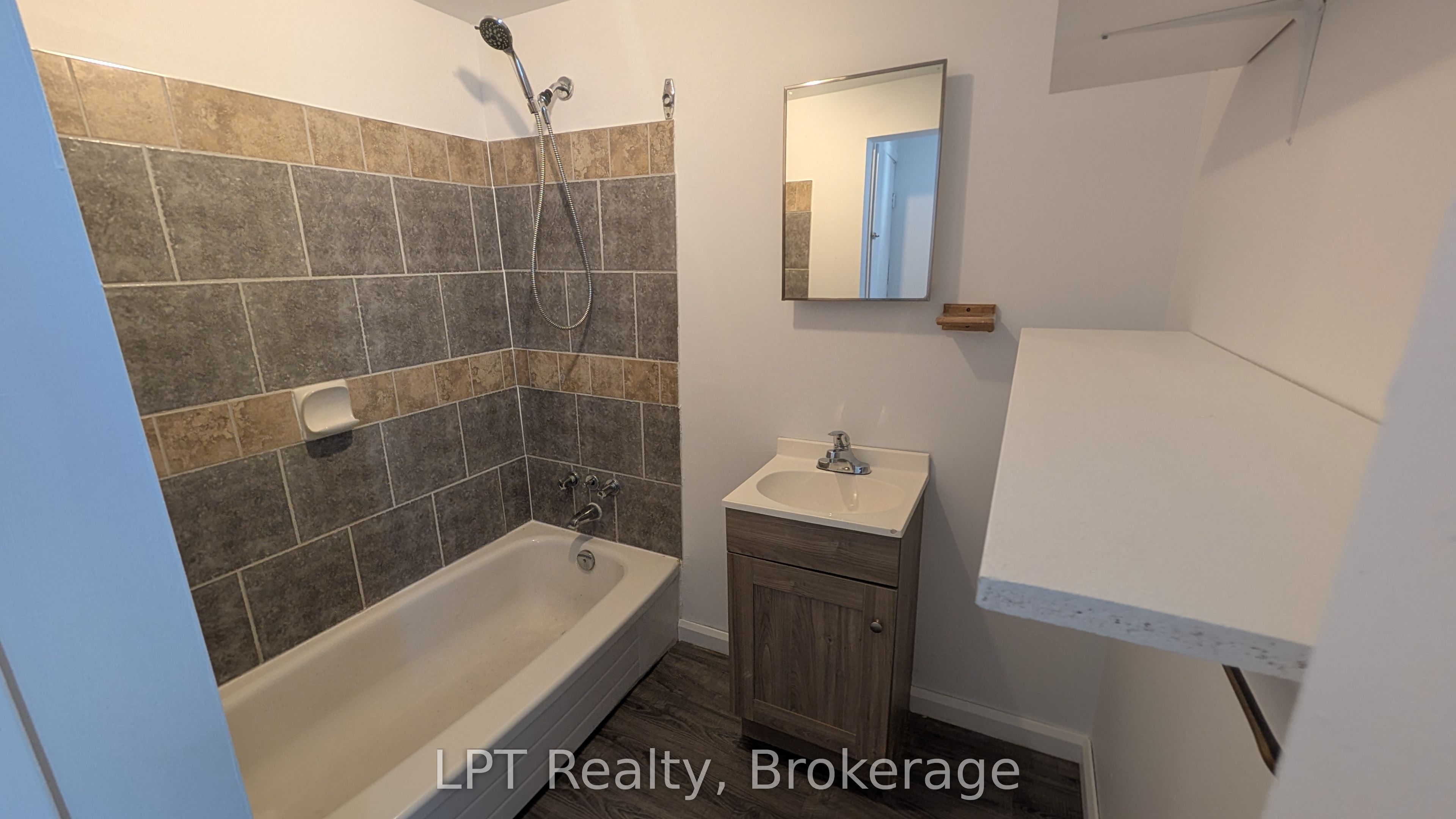 265 Bethune Street Property Photo 16