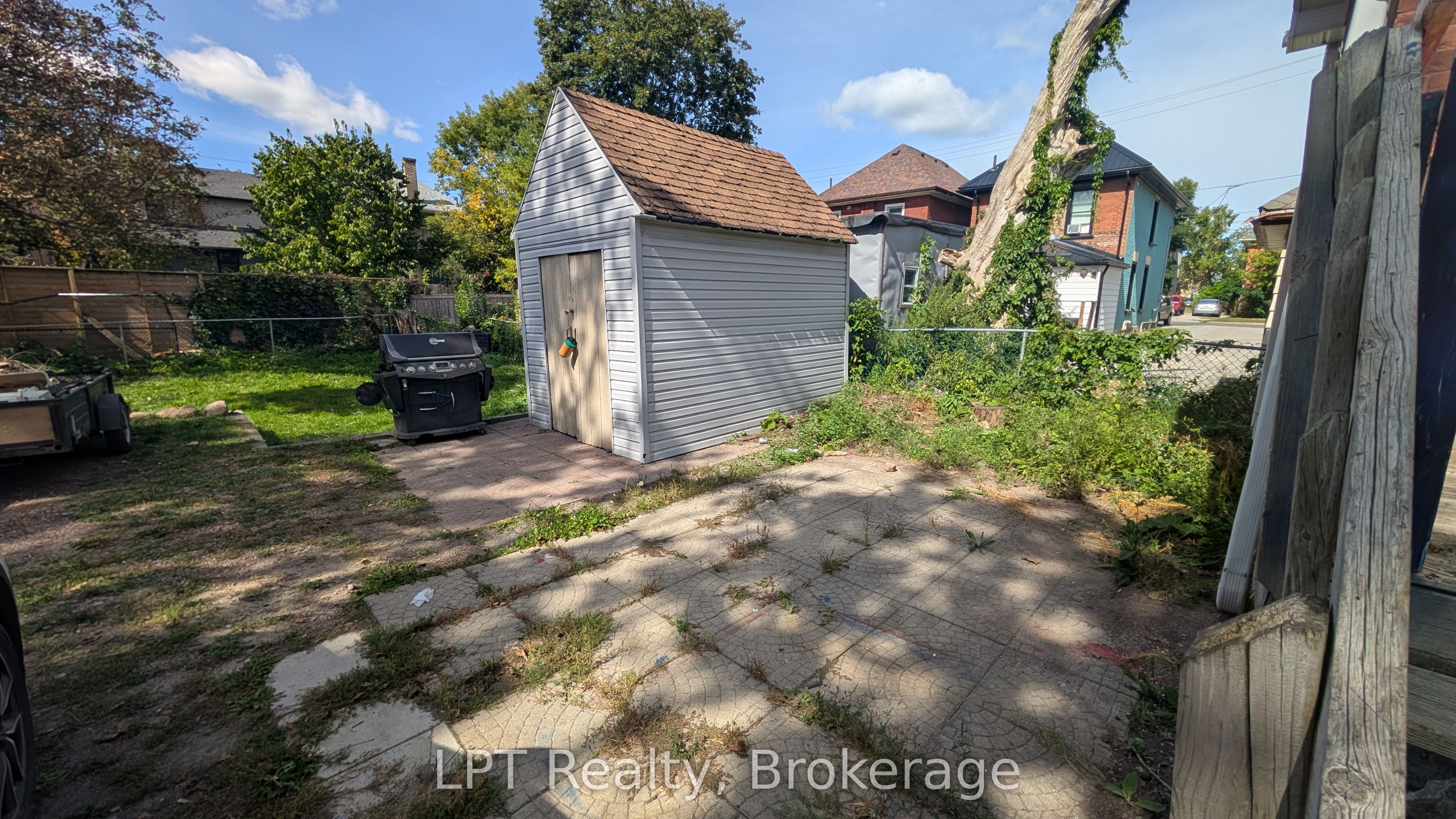265 Bethune Street Property Photo 18