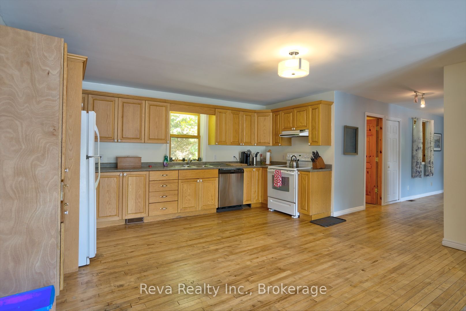 70a Holland Lake Road Property Photo 3