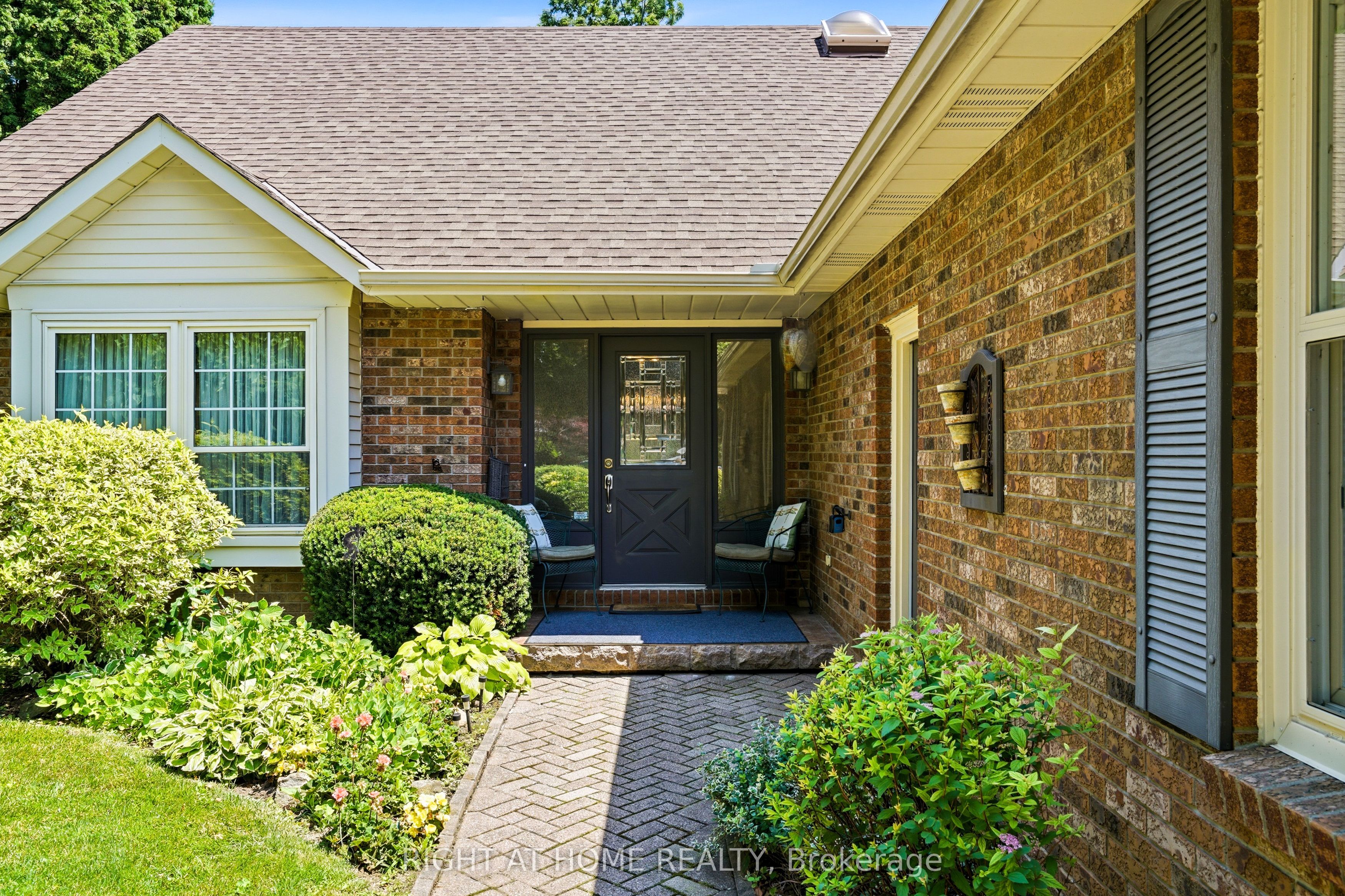 15 The Promenade Property Photo 6