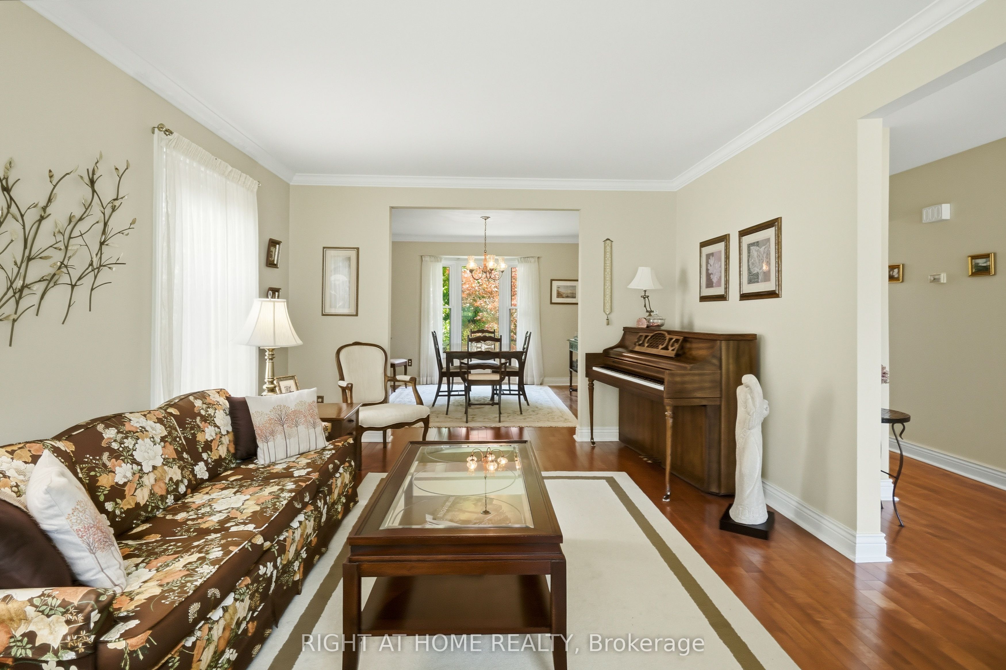 15 The Promenade Property Photo 11