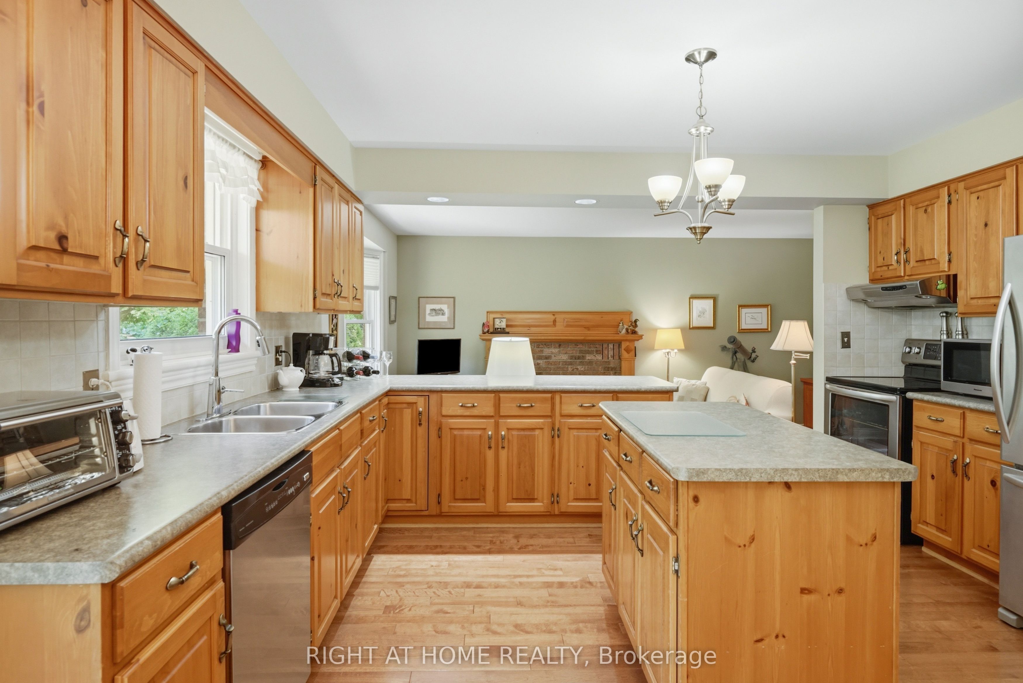 15 The Promenade Property Photo 15