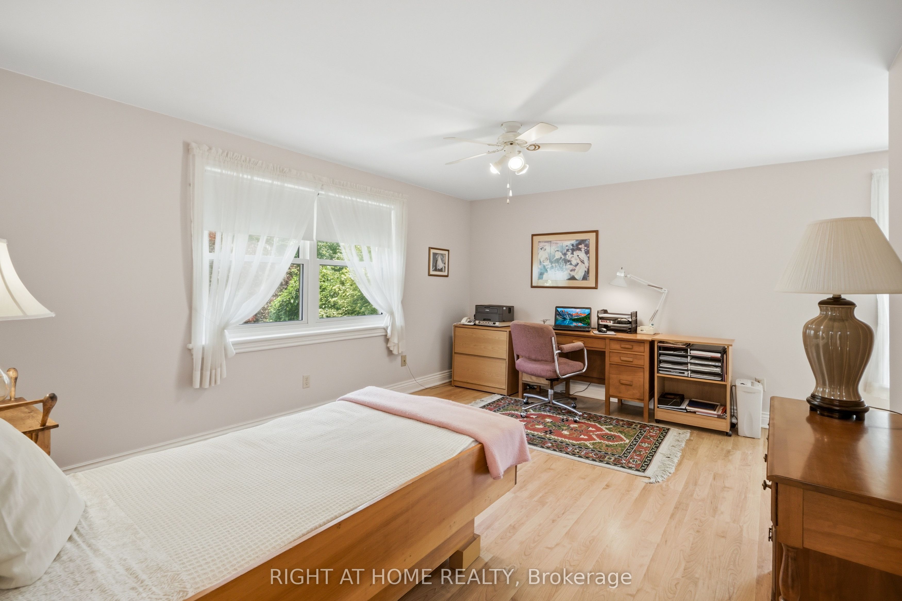 15 The Promenade Property Photo 29