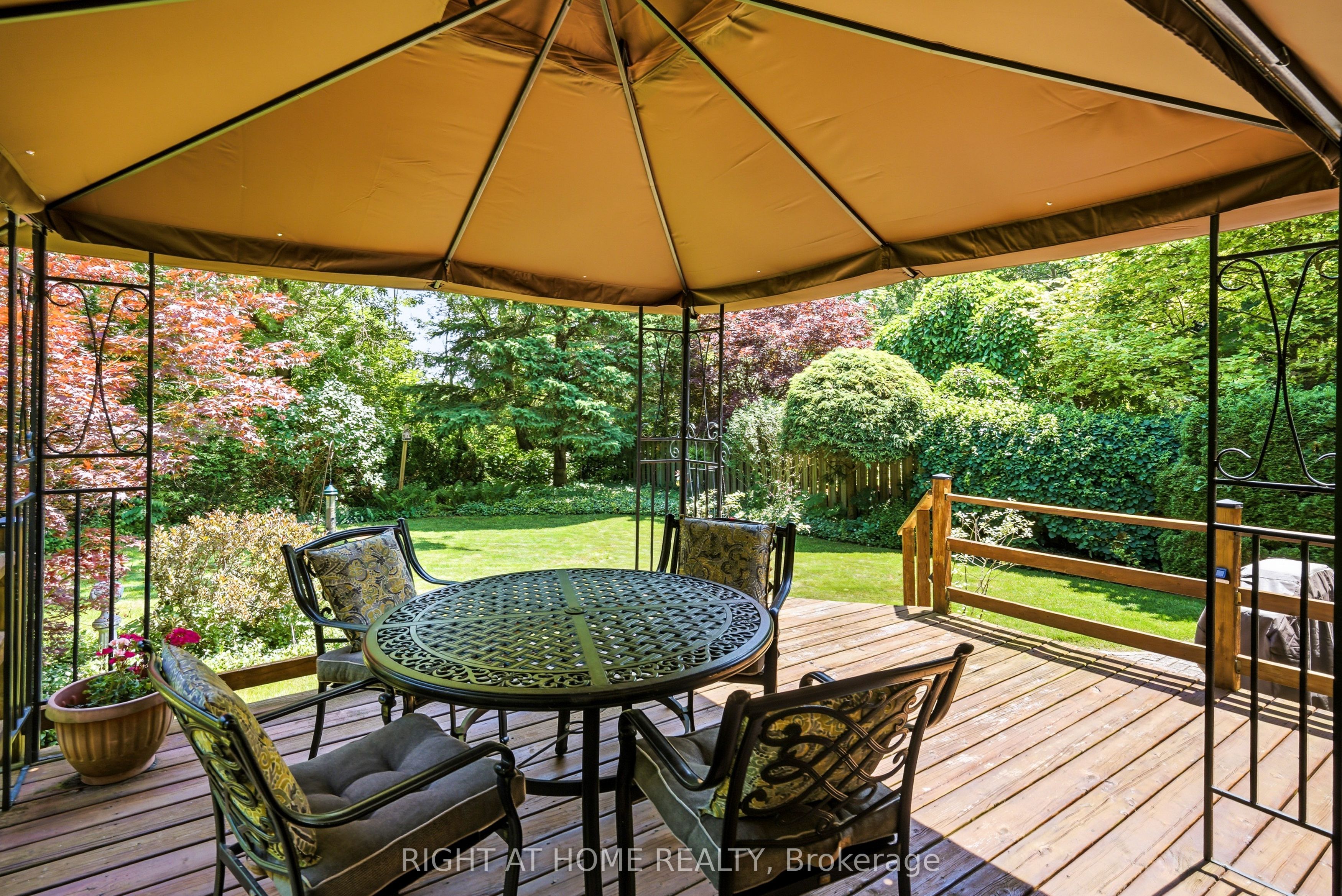 15 The Promenade Property Photo 36