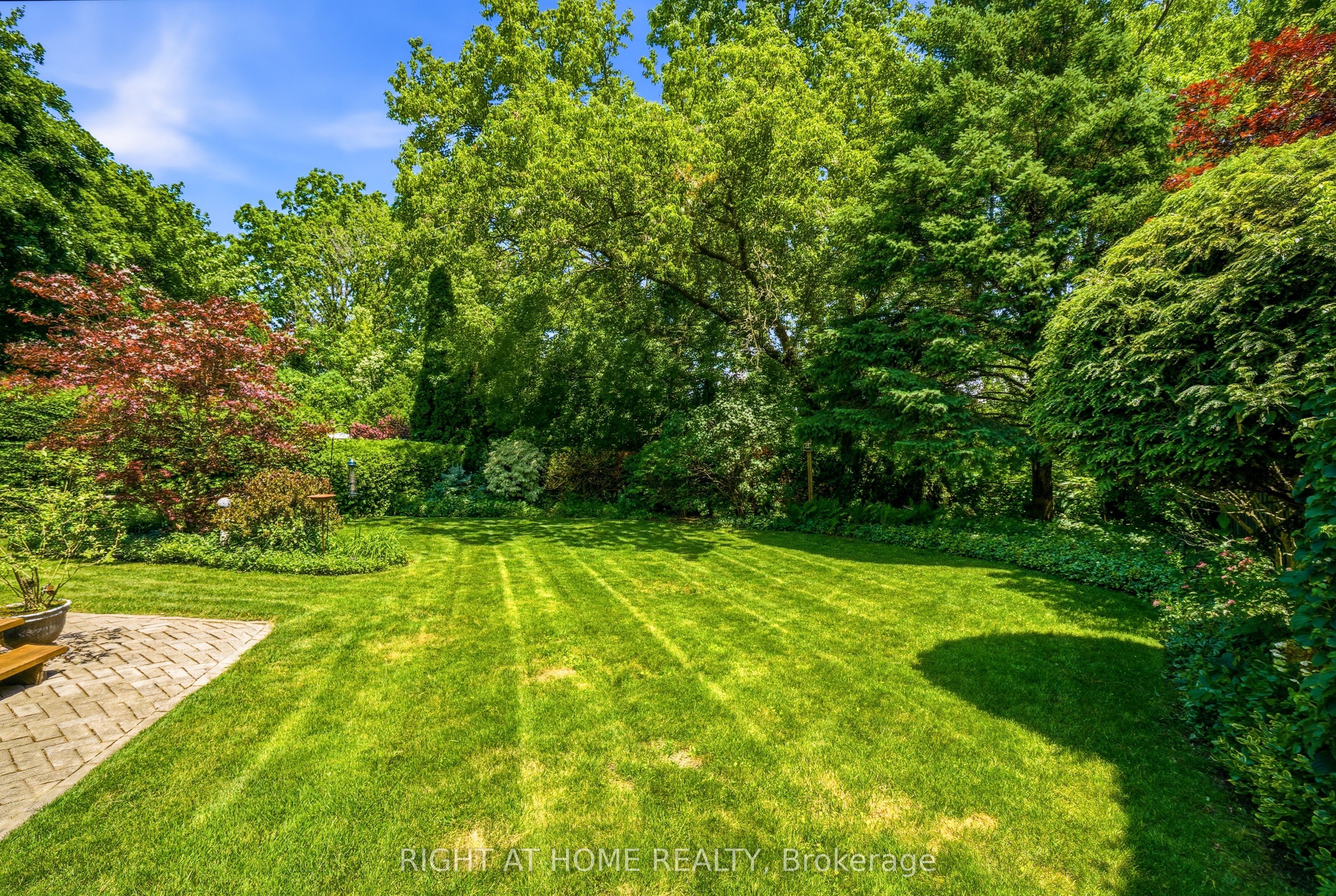 15 The Promenade Property Photo 39