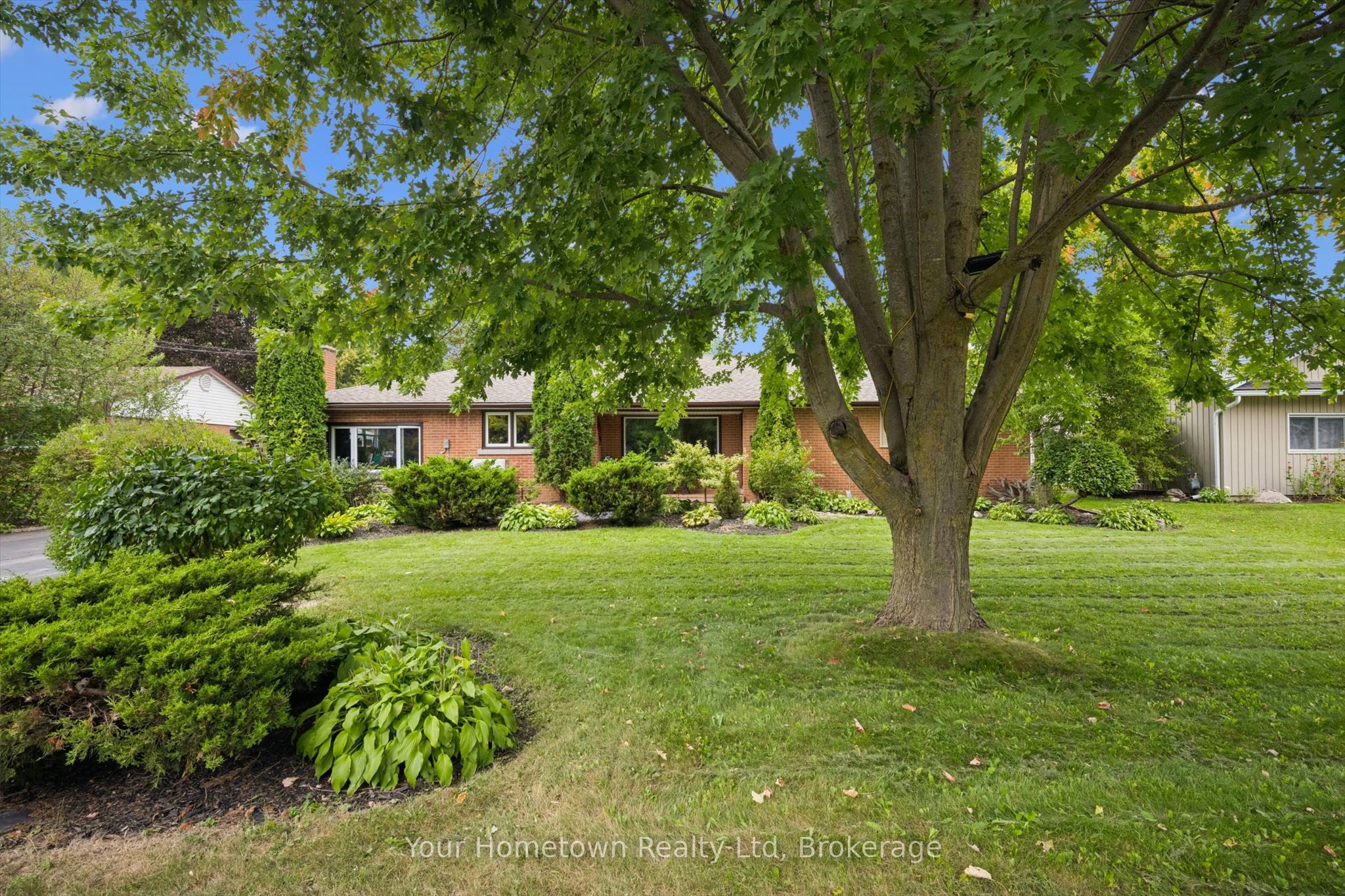 471 Garafraxa Street E Property Photo 2