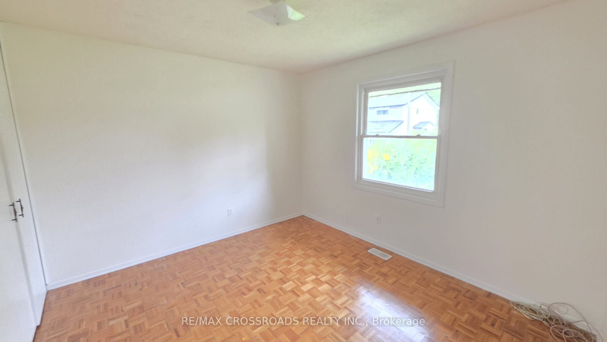 106 Kimberly Crescent Property Photo 10