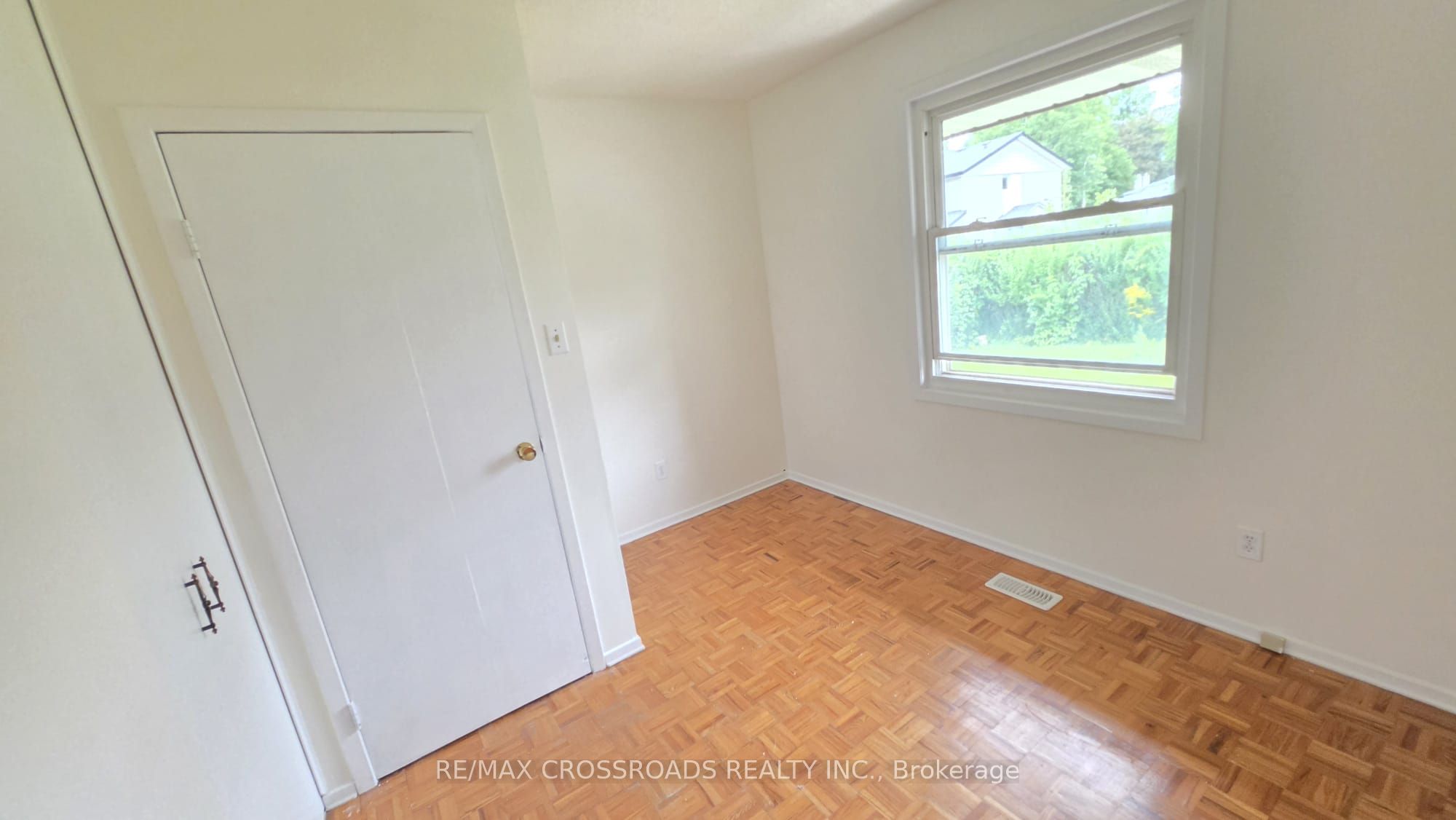106 Kimberly Crescent Property Photo 11