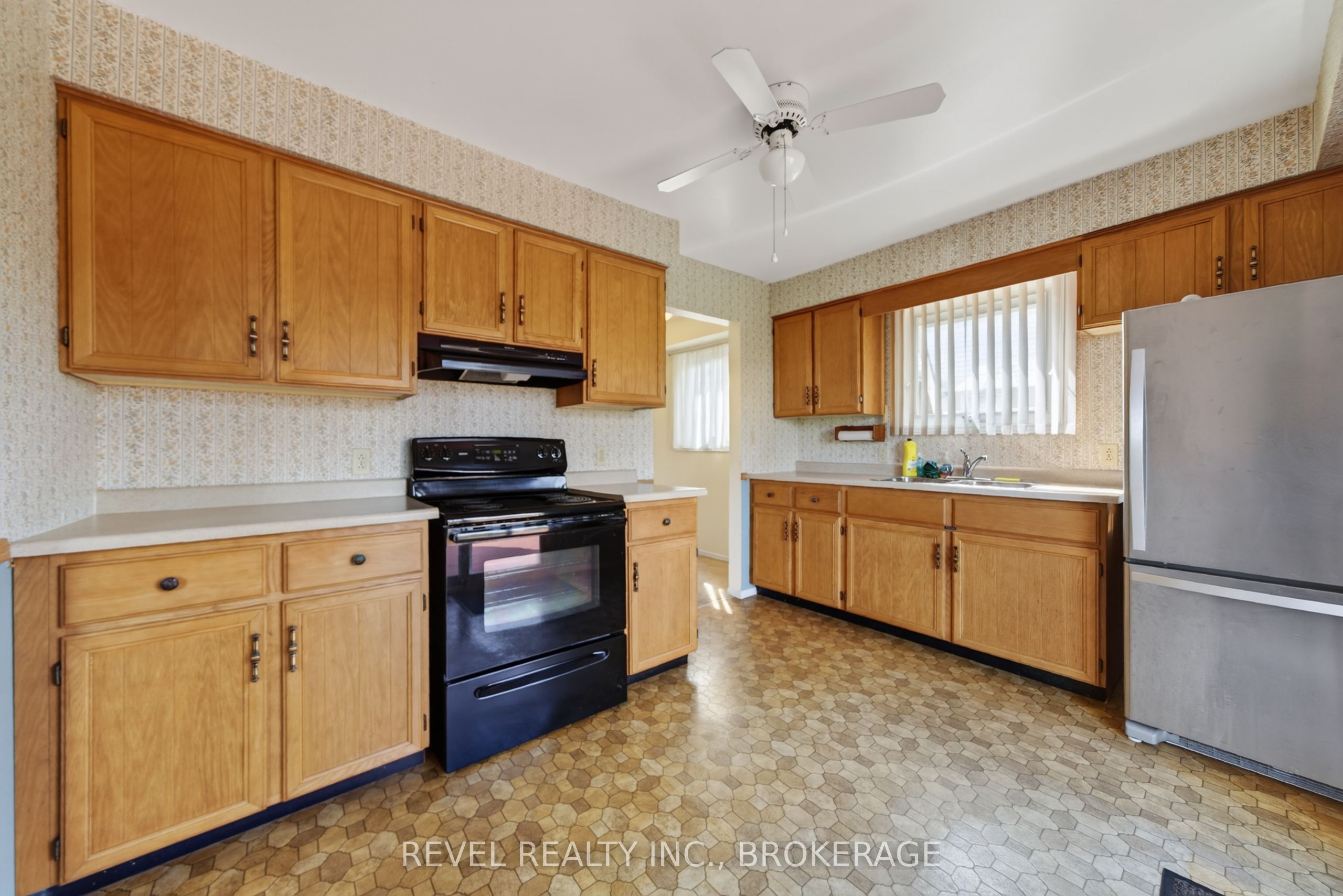 126 Grenadier Drive Property Photo 13