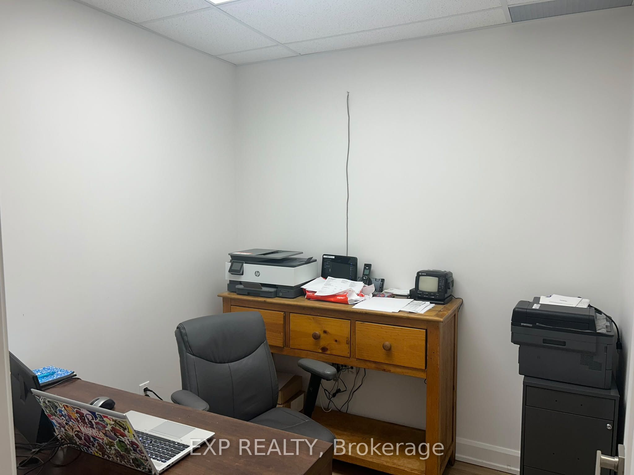 1665 Bank Street Office 3 Property Photo 8