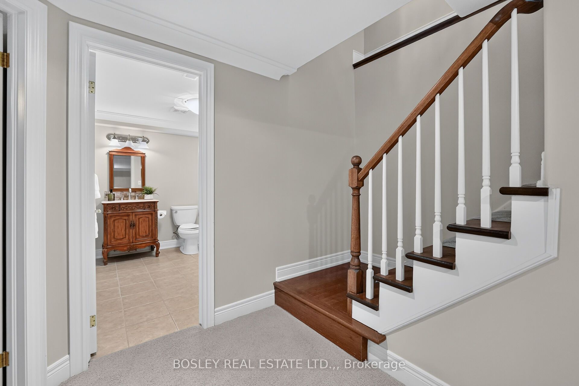 33 Bay Berry Lane Property Photo 25