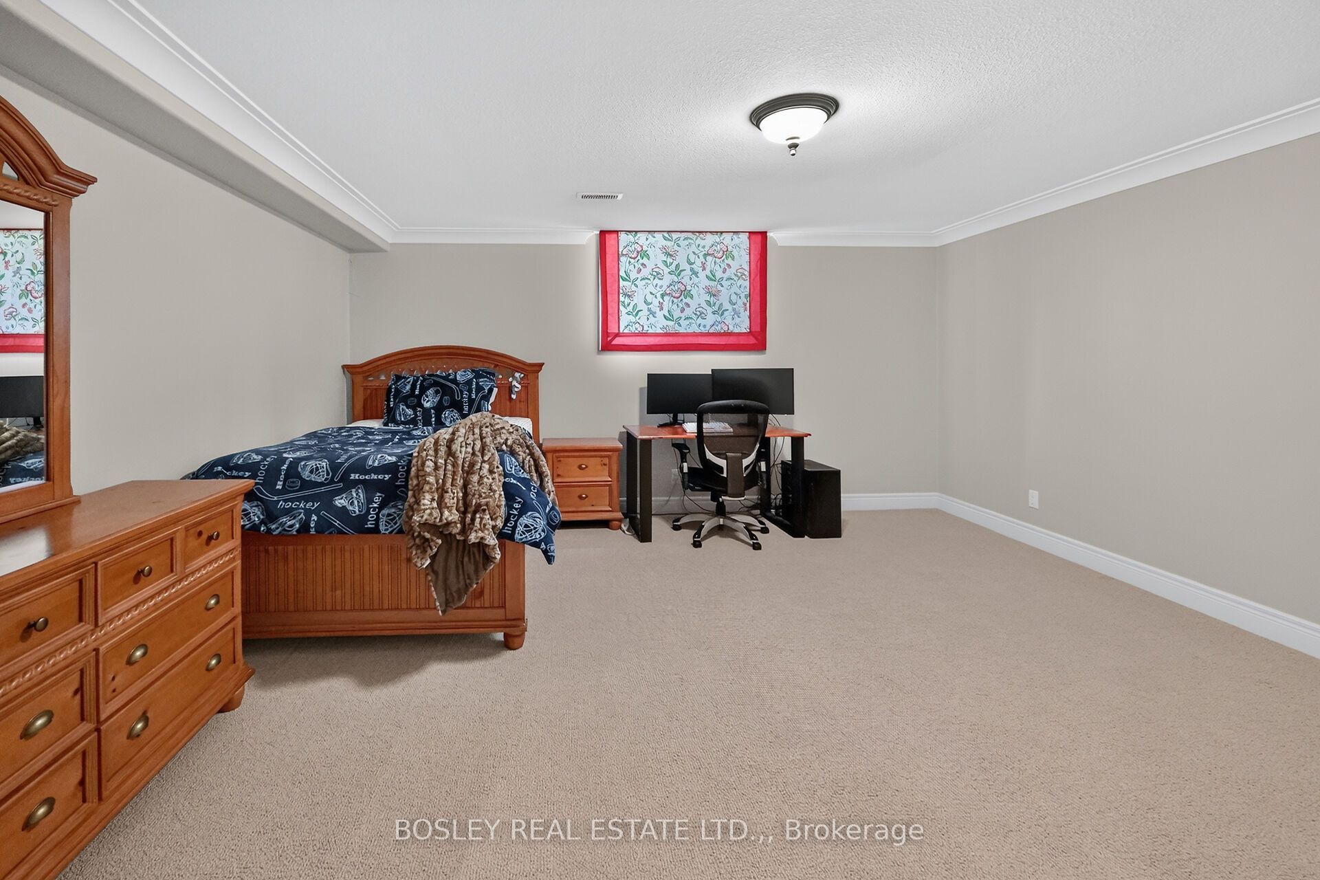 33 Bay Berry Lane Property Photo 27