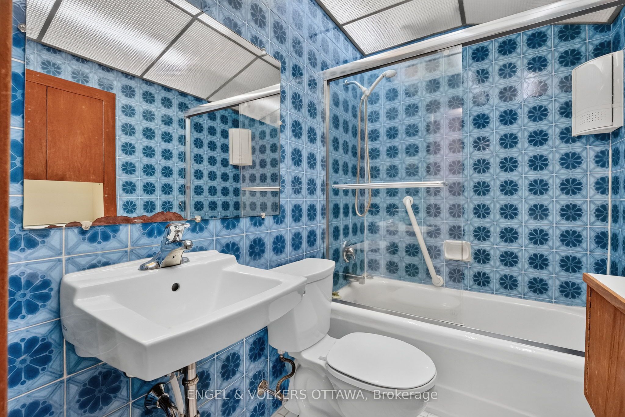 2101 Alta Vista Drive Property Photo 40