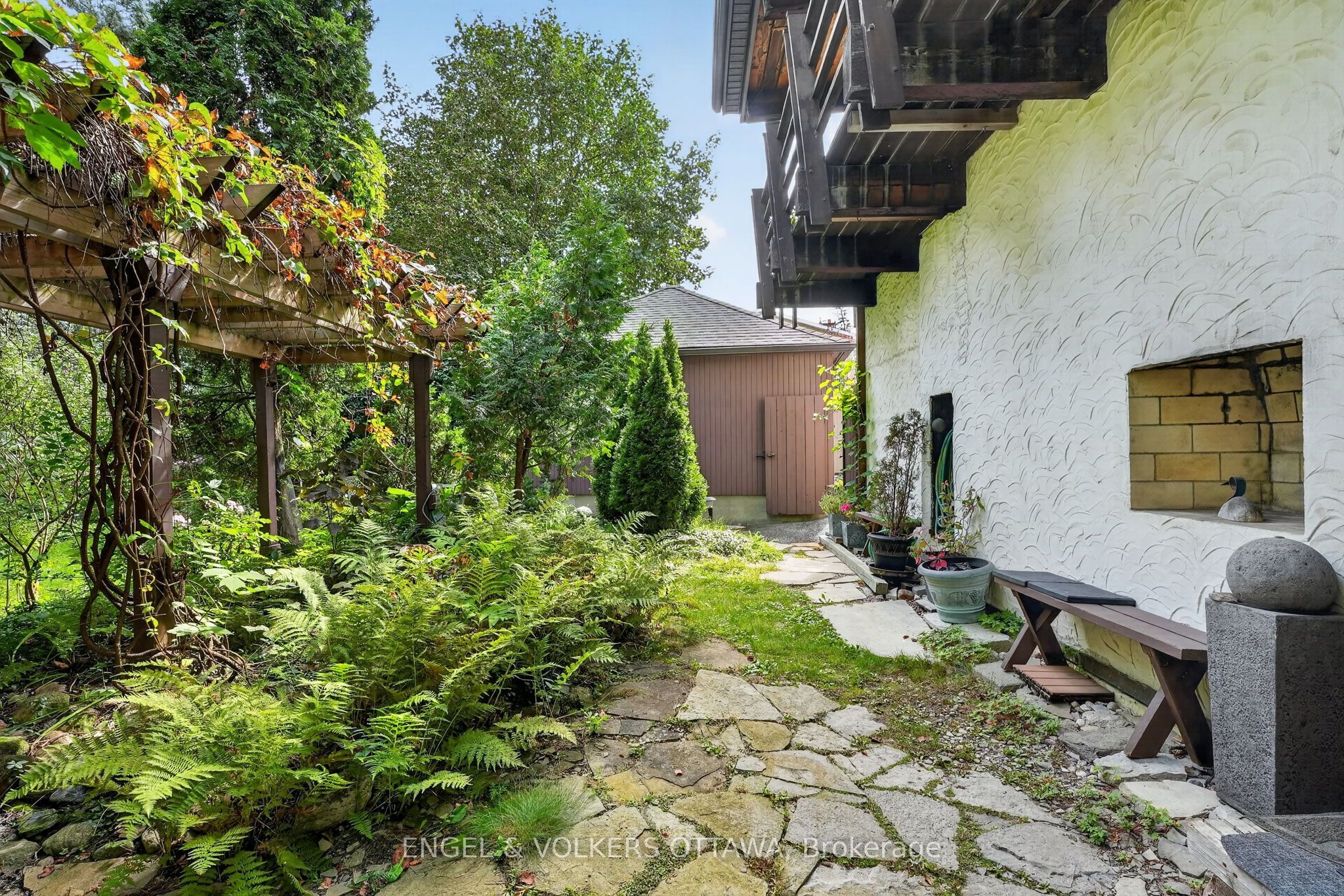 2101 Alta Vista Drive Property Photo 45