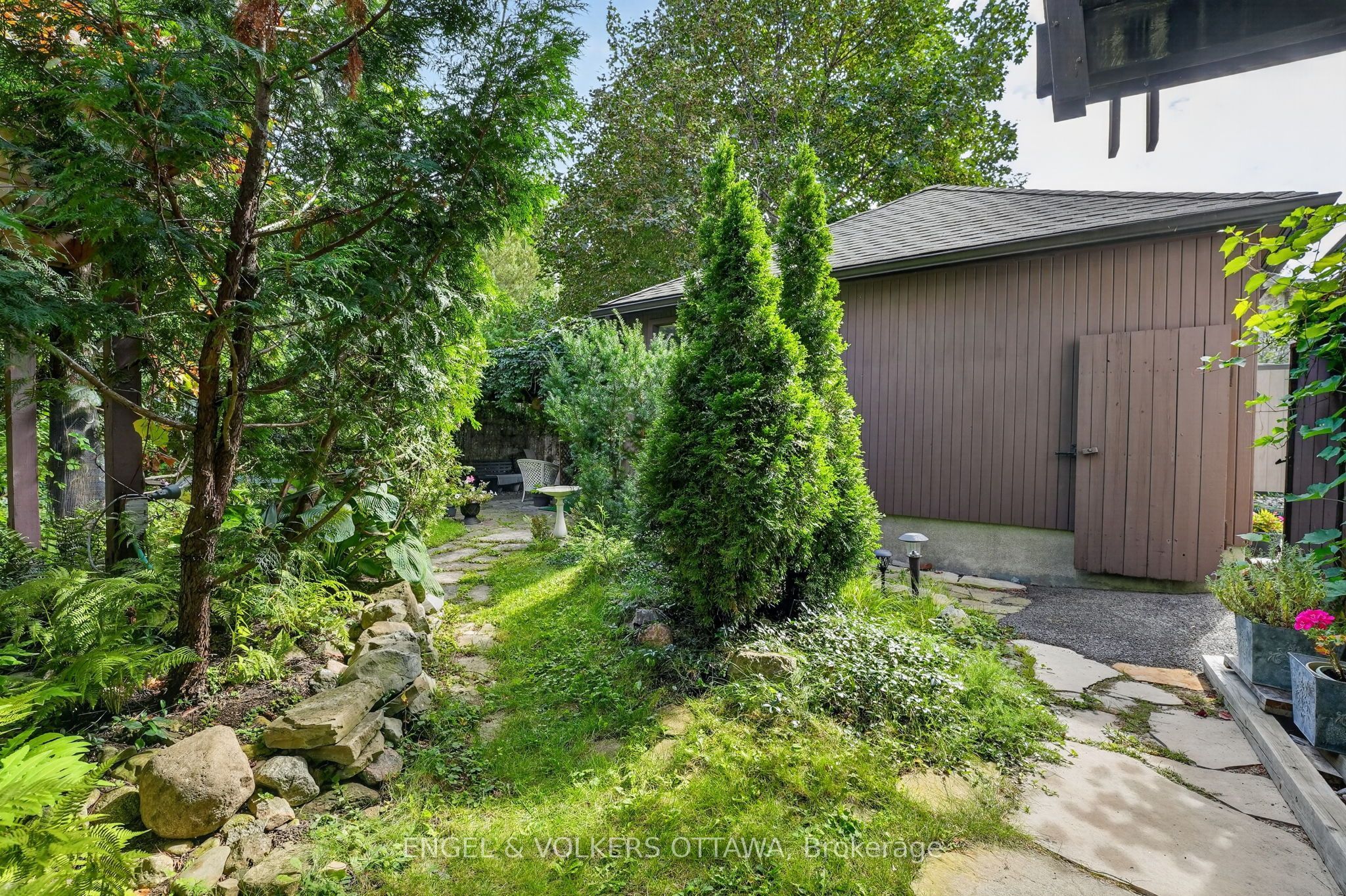 2101 Alta Vista Drive Property Photo 46