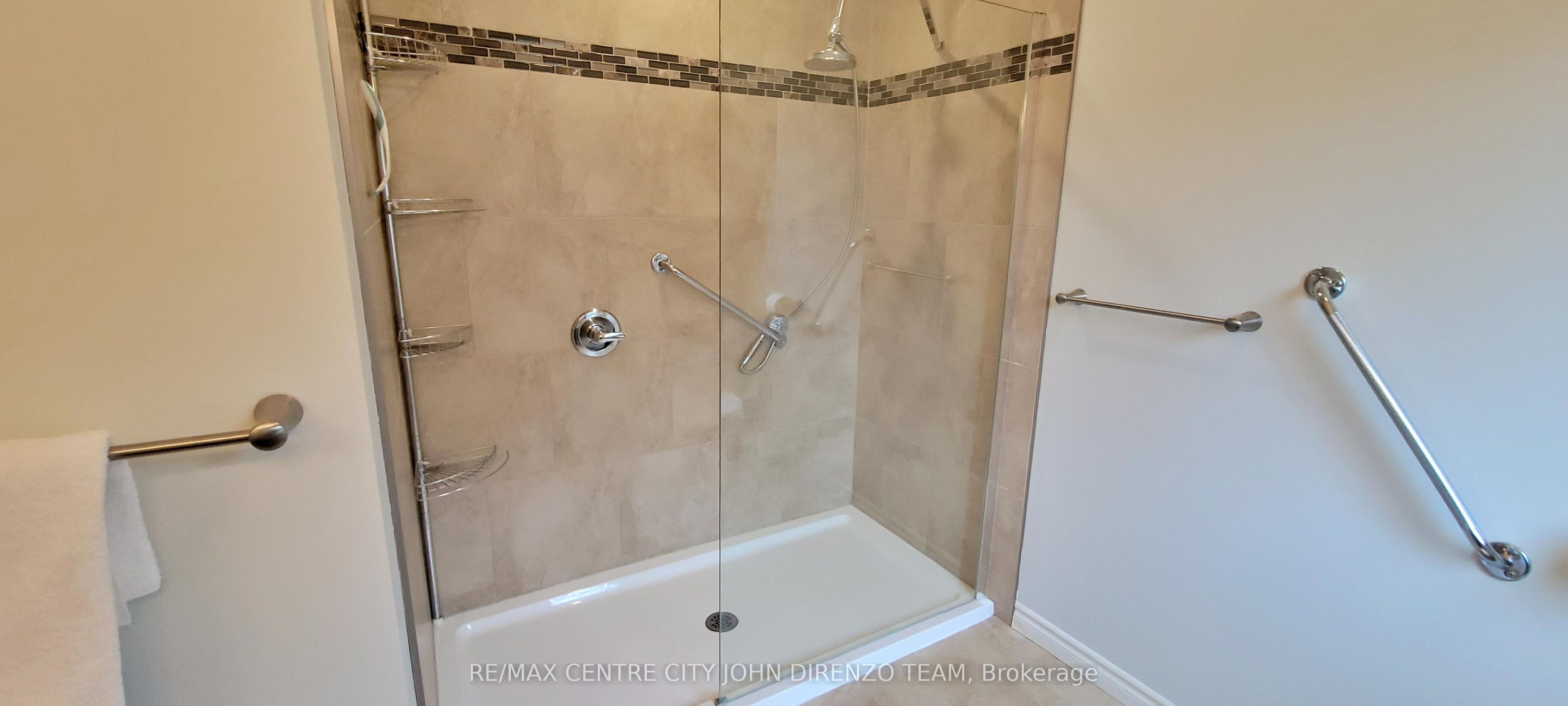 1 Vineden Drive 11 Property Photo 10