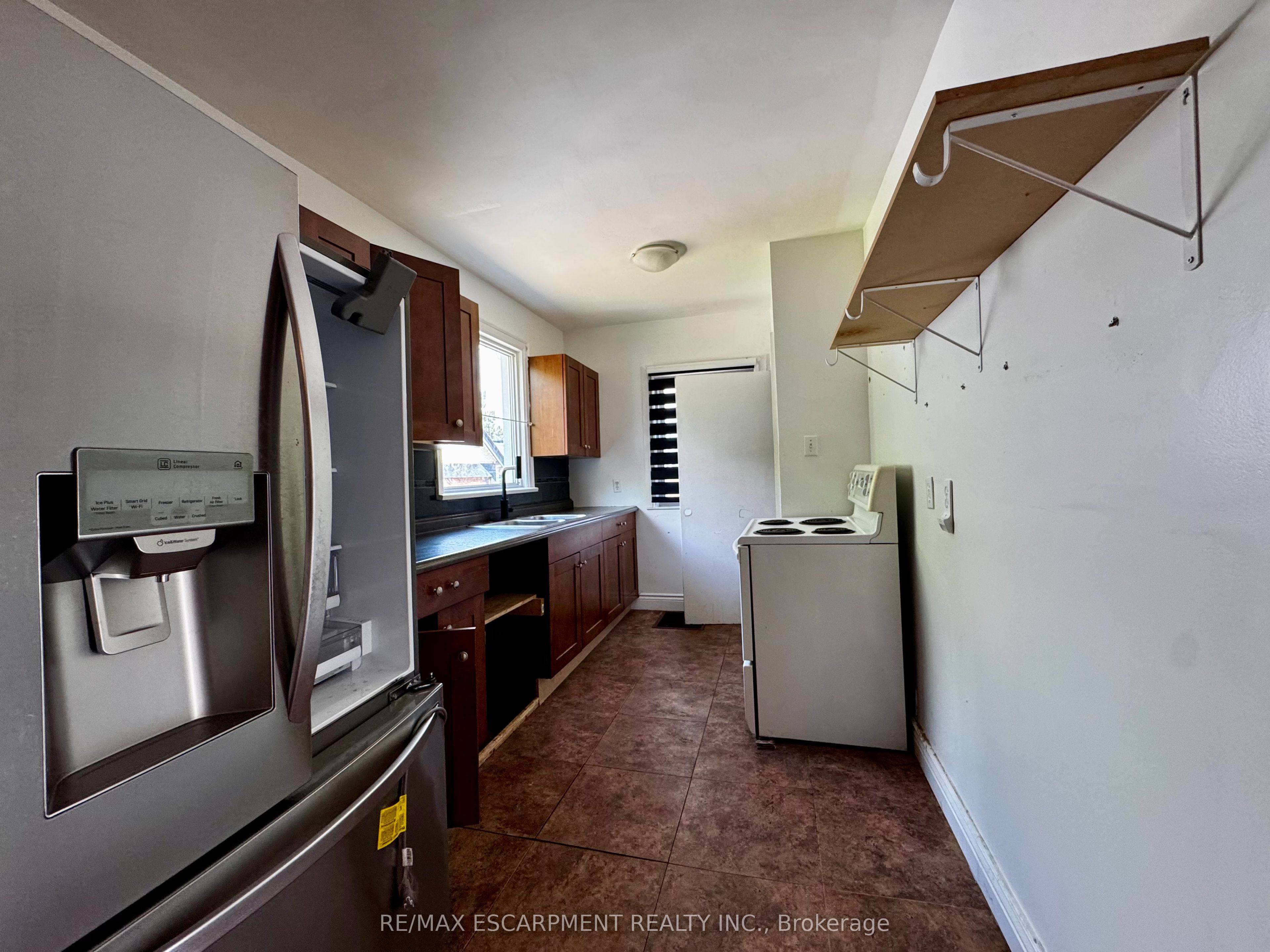 89 Lincoln Avenue Property Photo 5