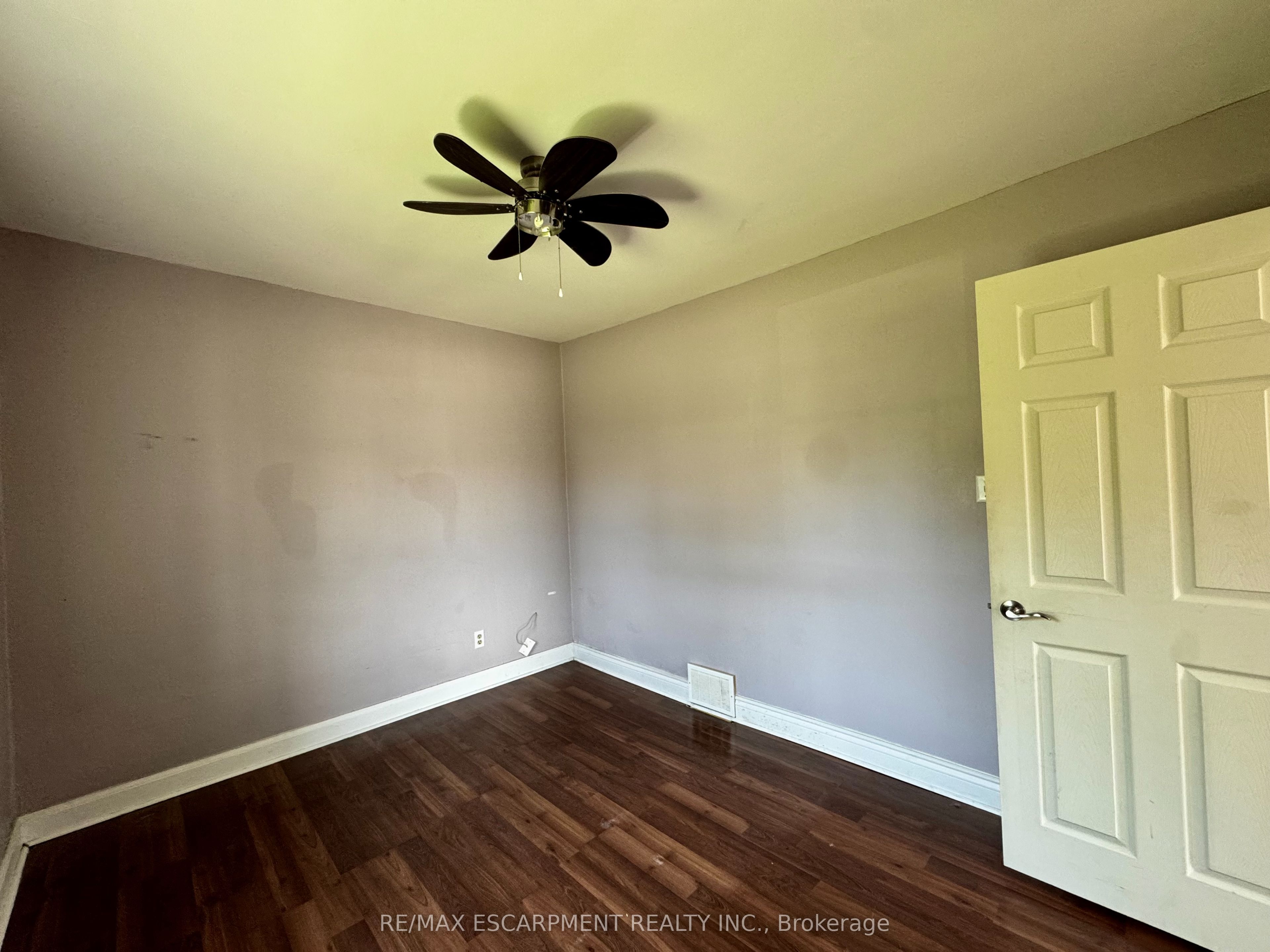 89 Lincoln Avenue Property Photo 6