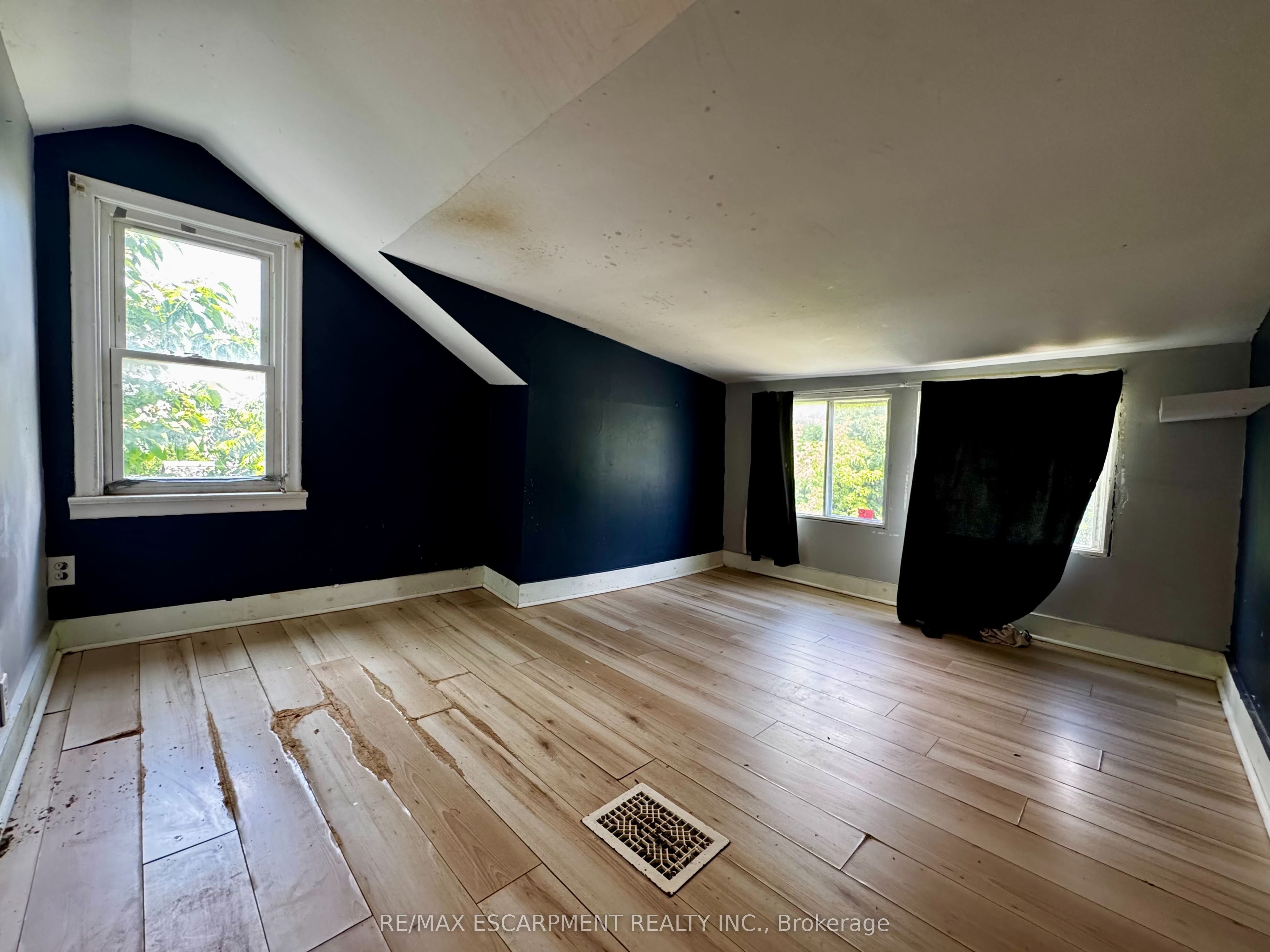 89 Lincoln Avenue Property Photo 10