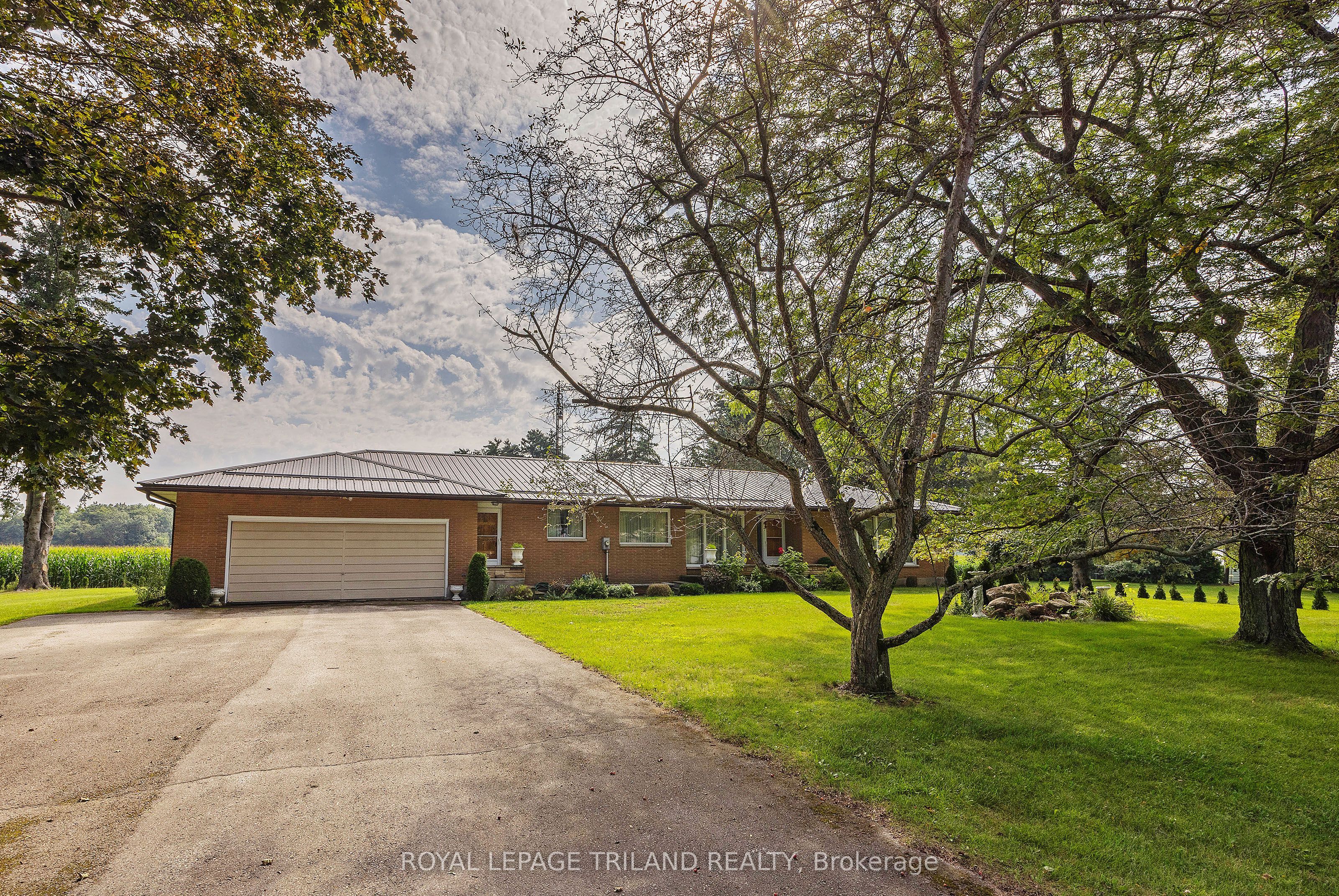 55267 Light Line Property Photo 2