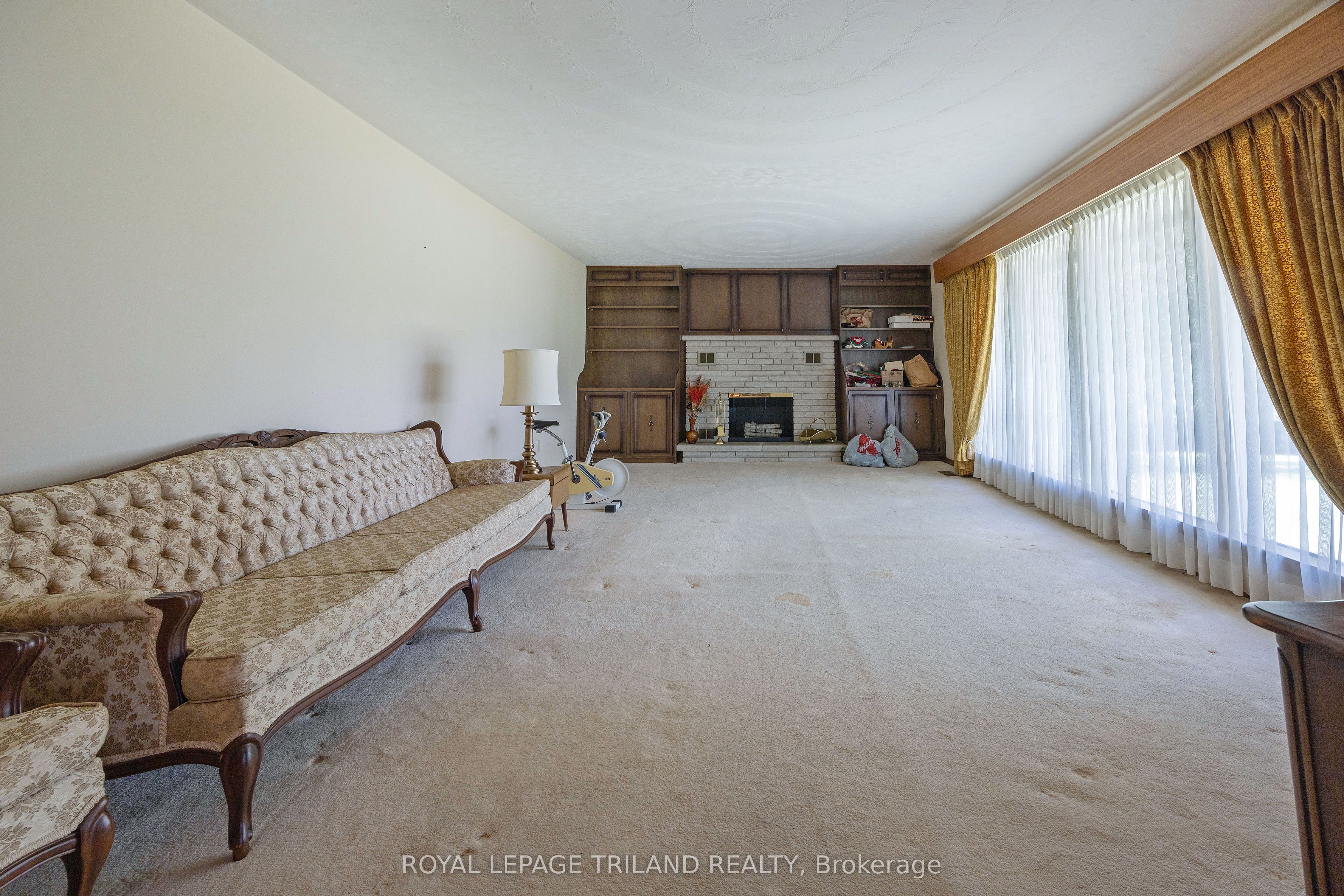 55267 Light Line Property Photo 7