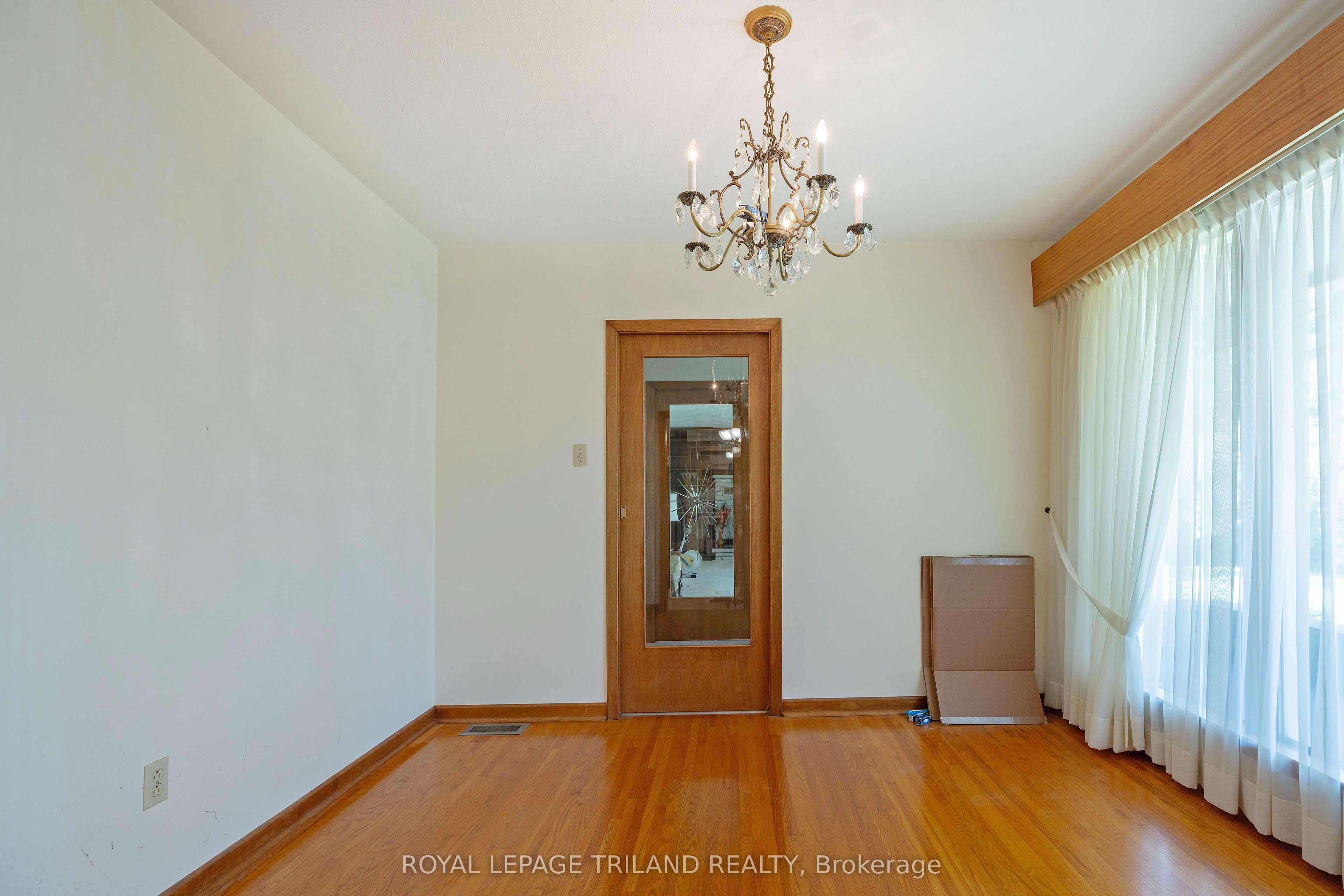 55267 Light Line Property Photo 9