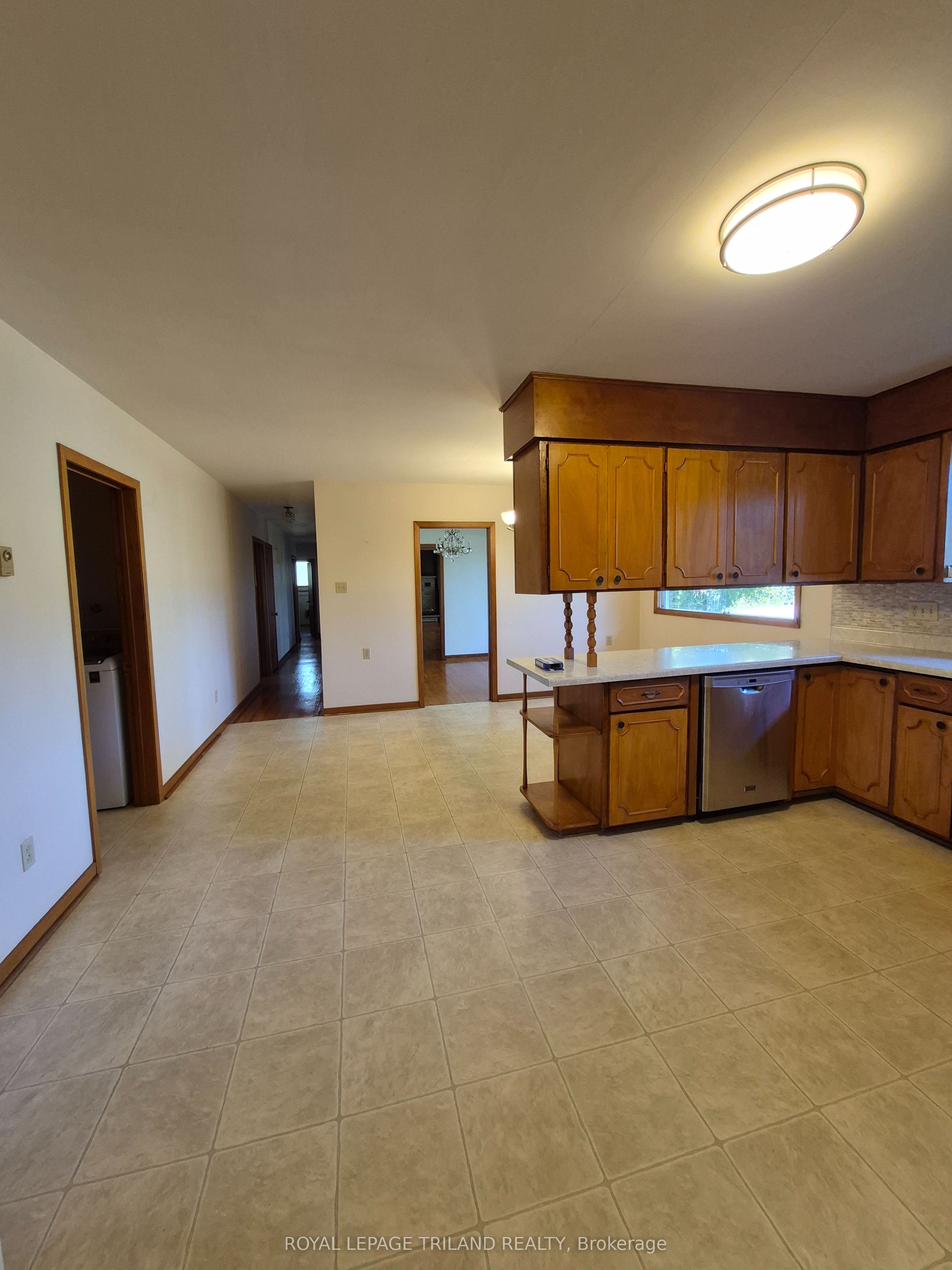 55267 Light Line Property Photo 14