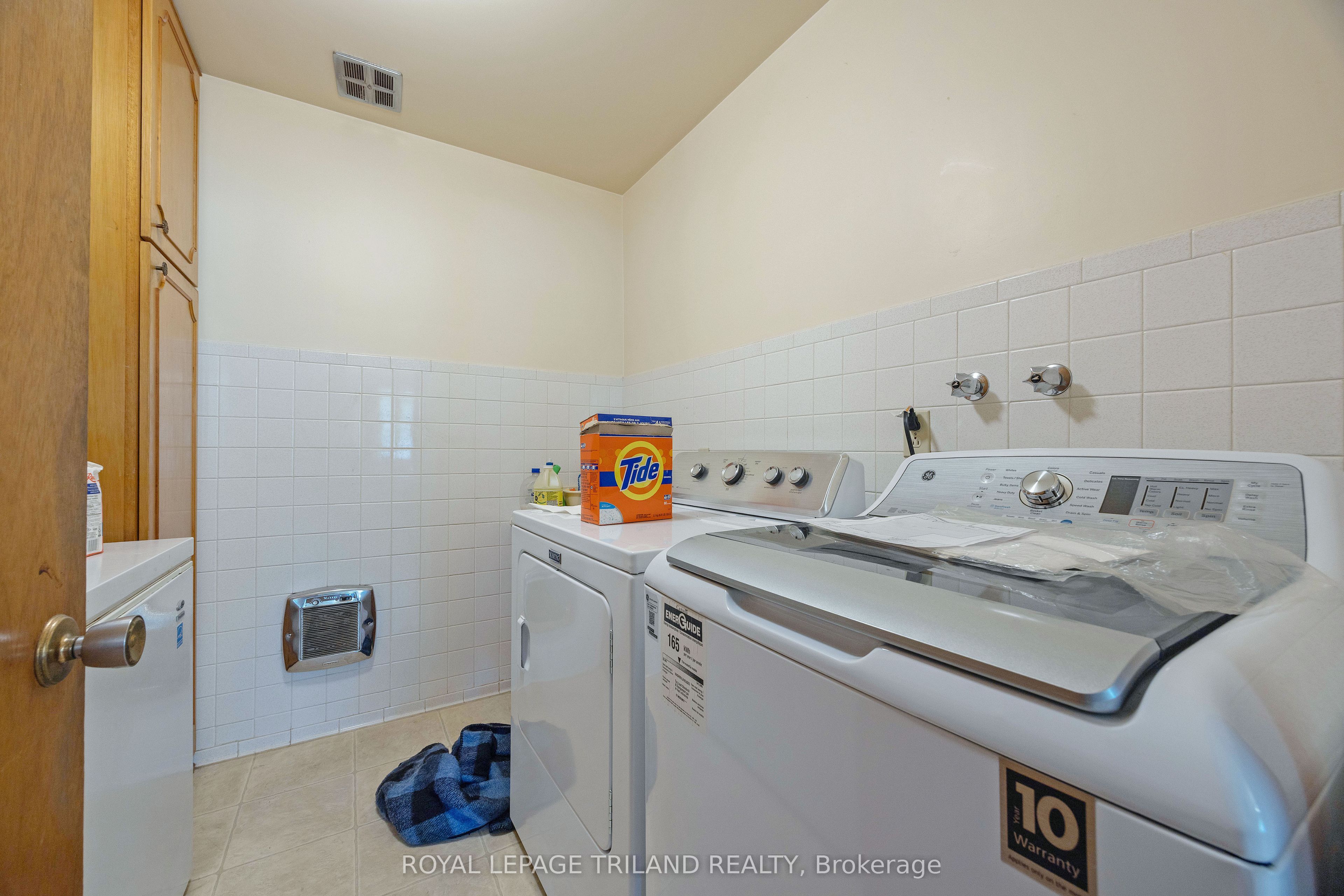 55267 Light Line Property Photo 16